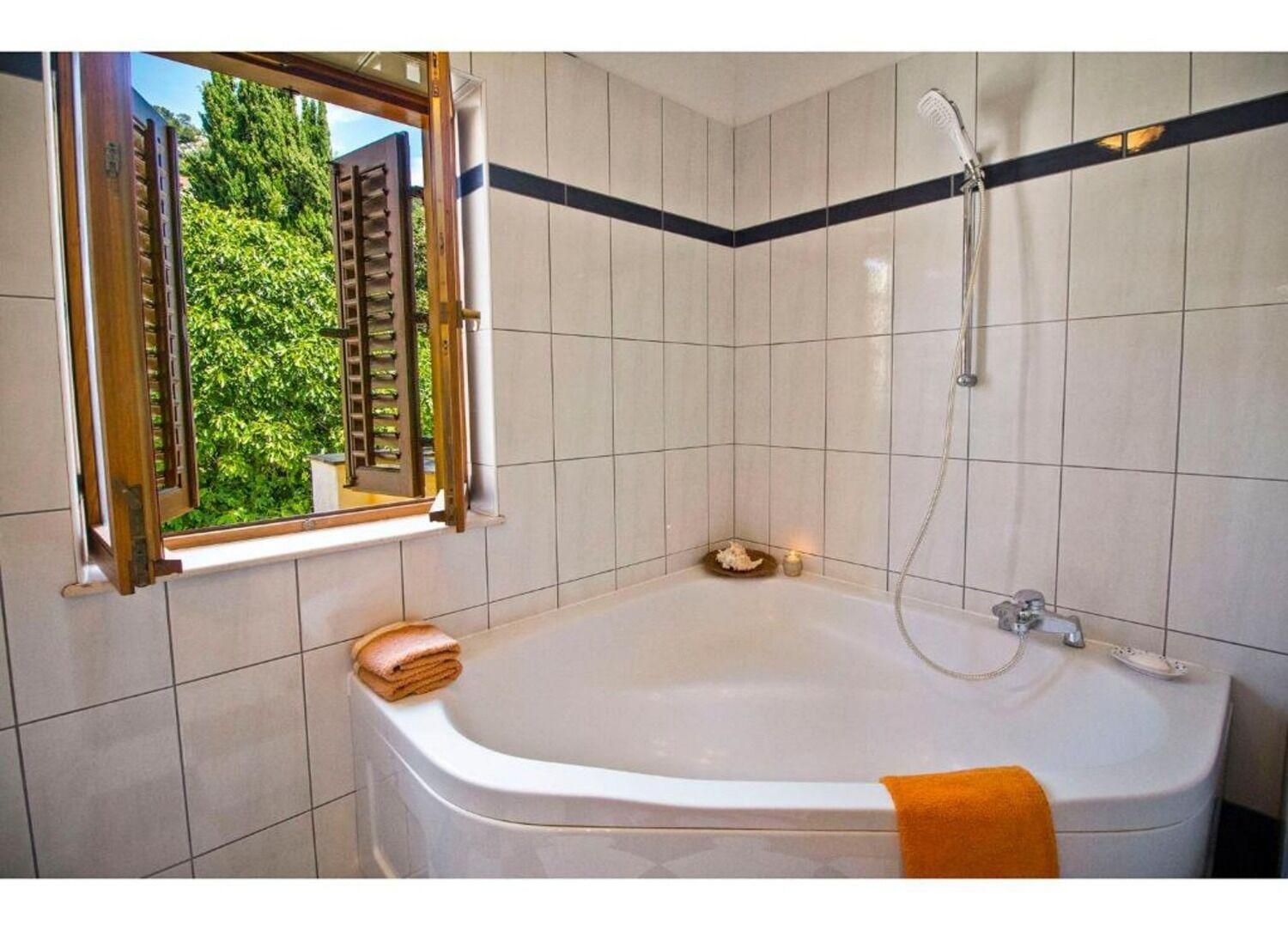 Mana Apartment *