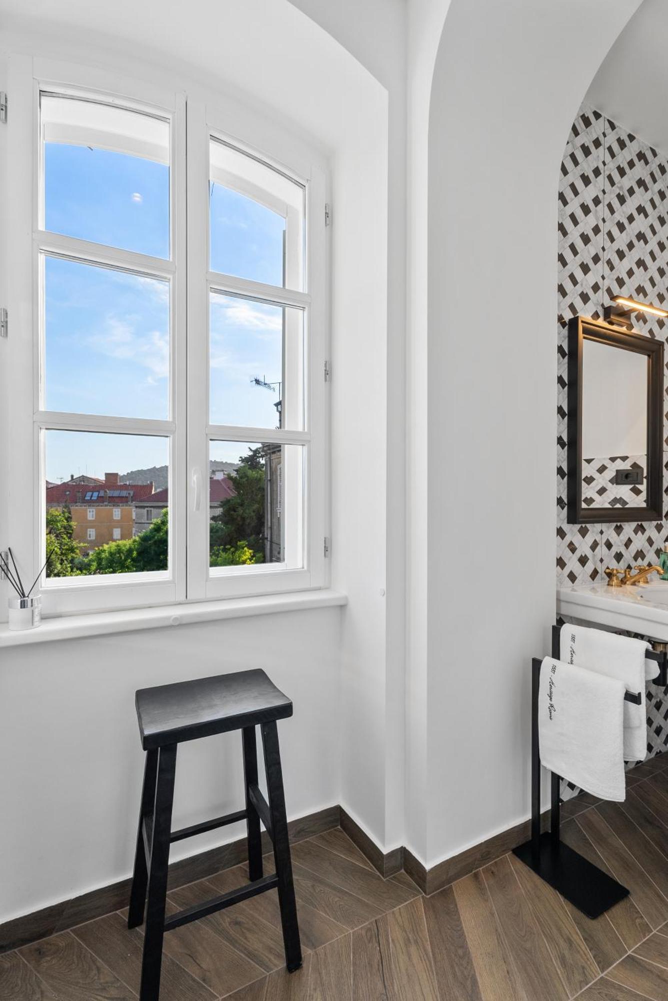 1881 - Heritage Apartment Split