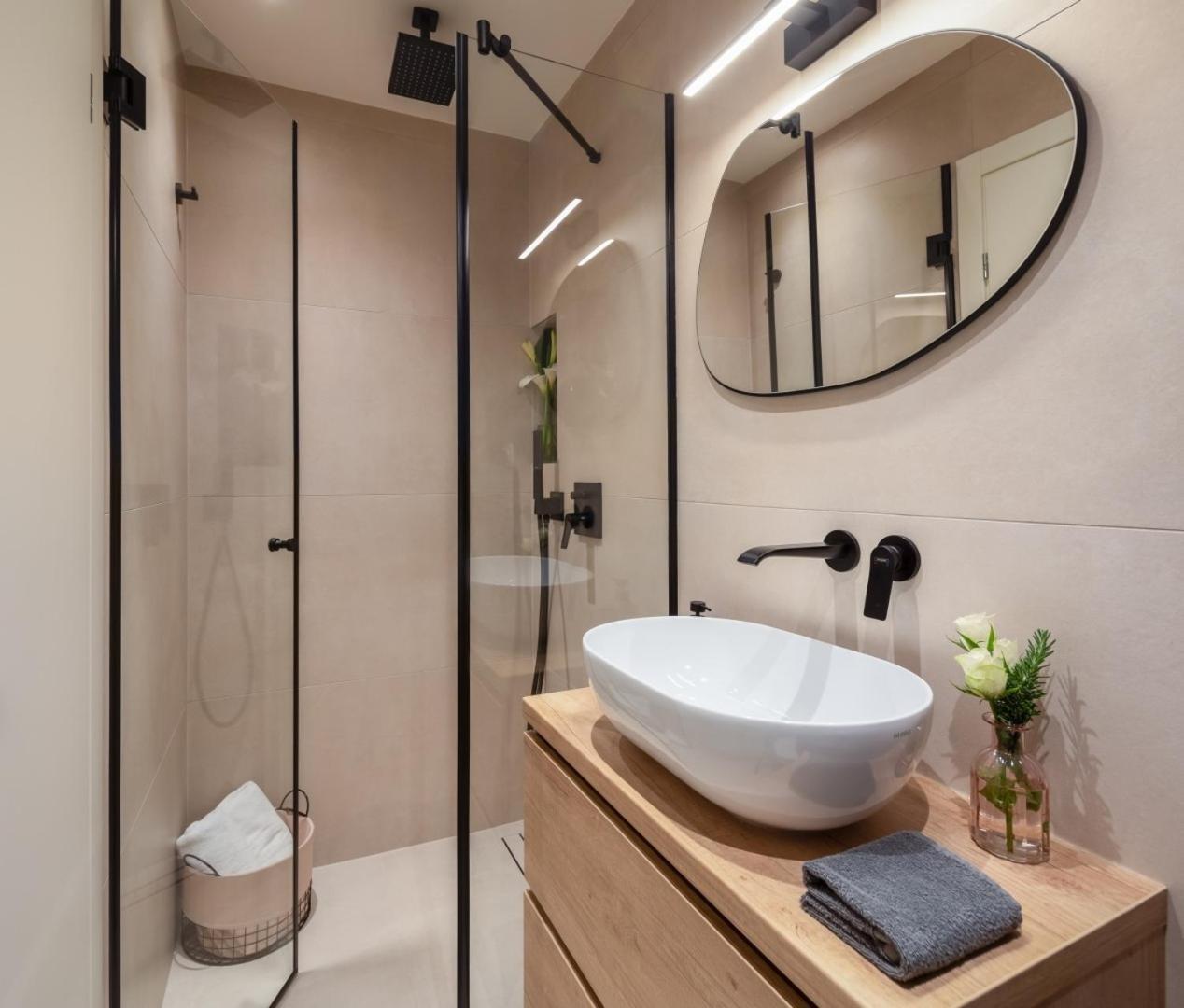 Apartamento Luxury Silvery In Center With Jacuzzi, Sauna And Parking Split