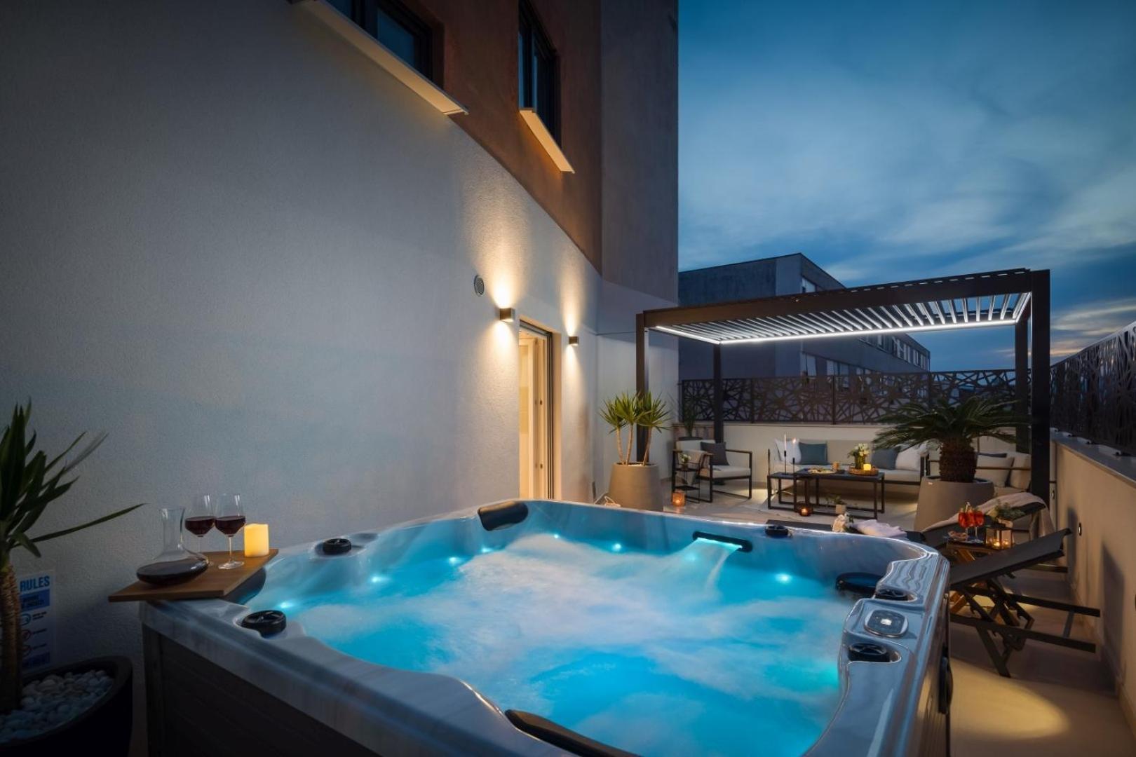 Apartamento Luxury Silvery In Center With Jacuzzi, Sauna And Parking *