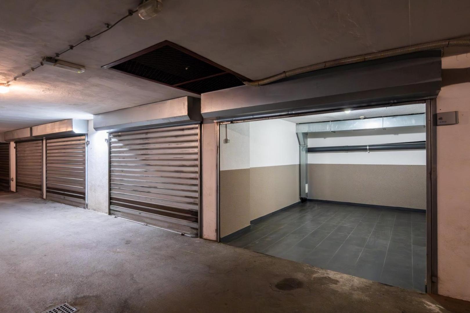 Luxury Silvery In Center With Jacuzzi, Sauna And Parking Apartamento