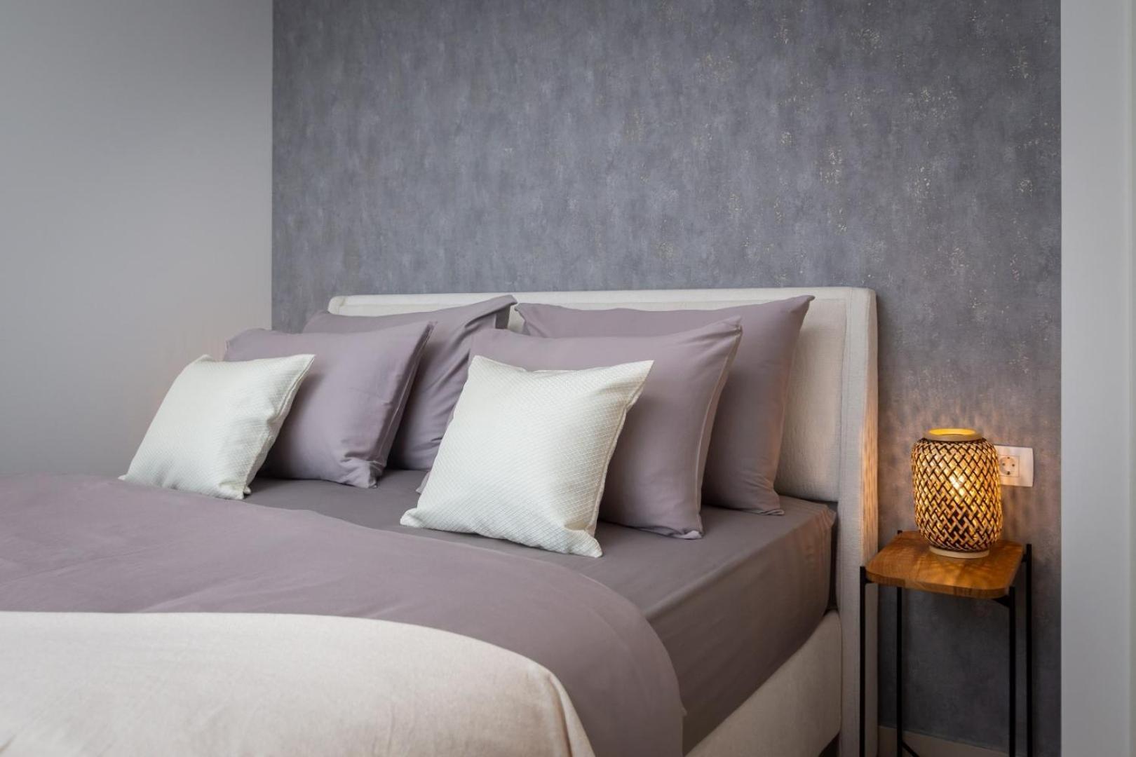 Luxury Silvery In Center With Jacuzzi, Sauna And Parking Apartamento *