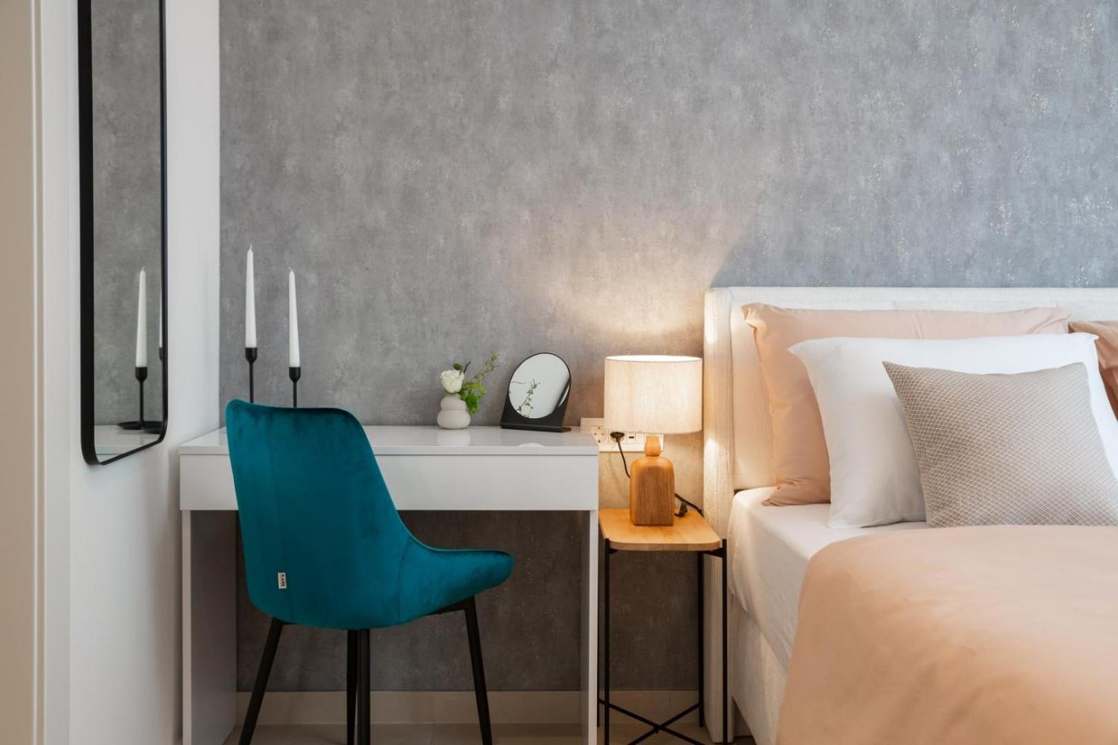 Luxury Silvery In Center With Jacuzzi, Sauna And Parking * Split