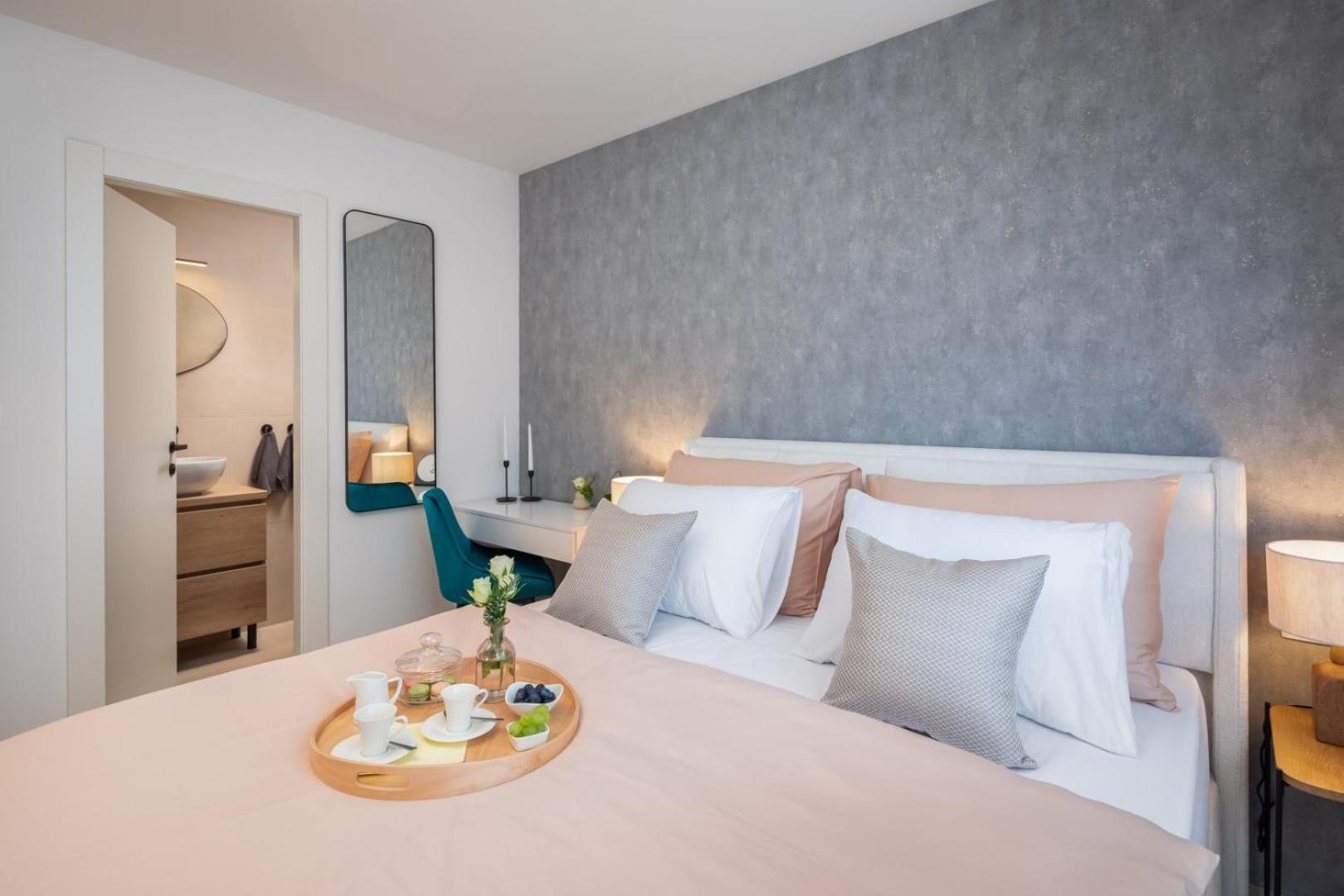 Luxury Silvery In Center With Jacuzzi, Sauna And Parking Apartamento