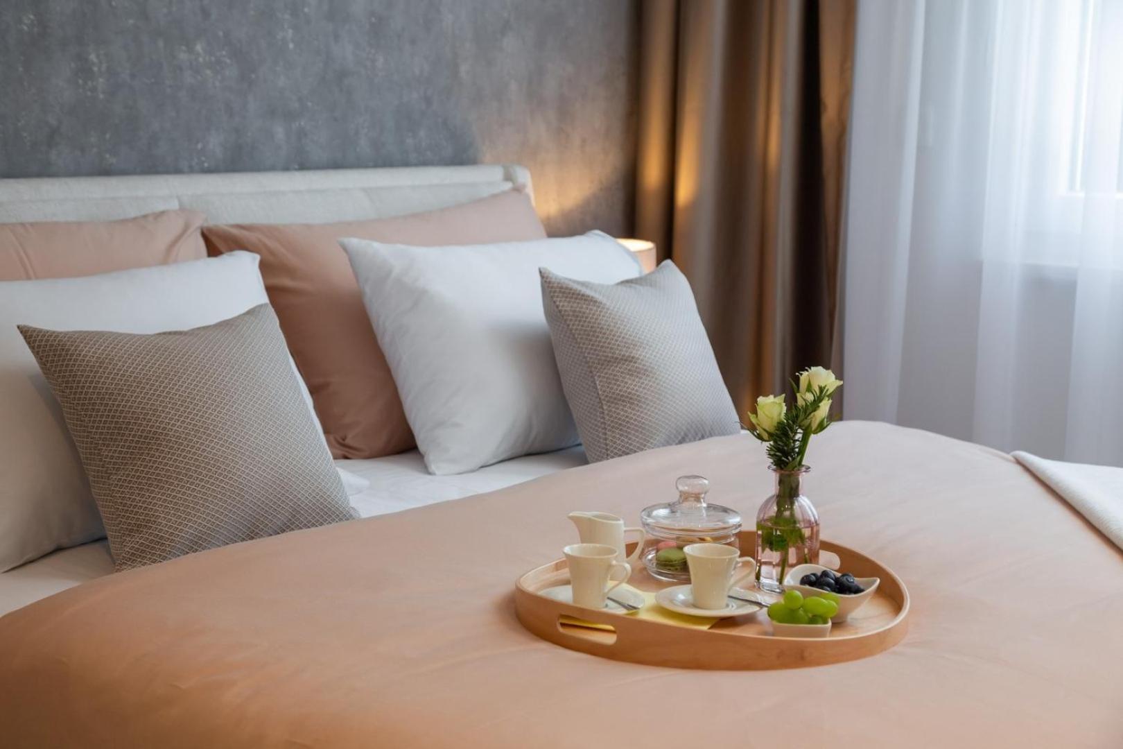 Luxury Silvery In Center With Jacuzzi, Sauna And Parking Apartamento *