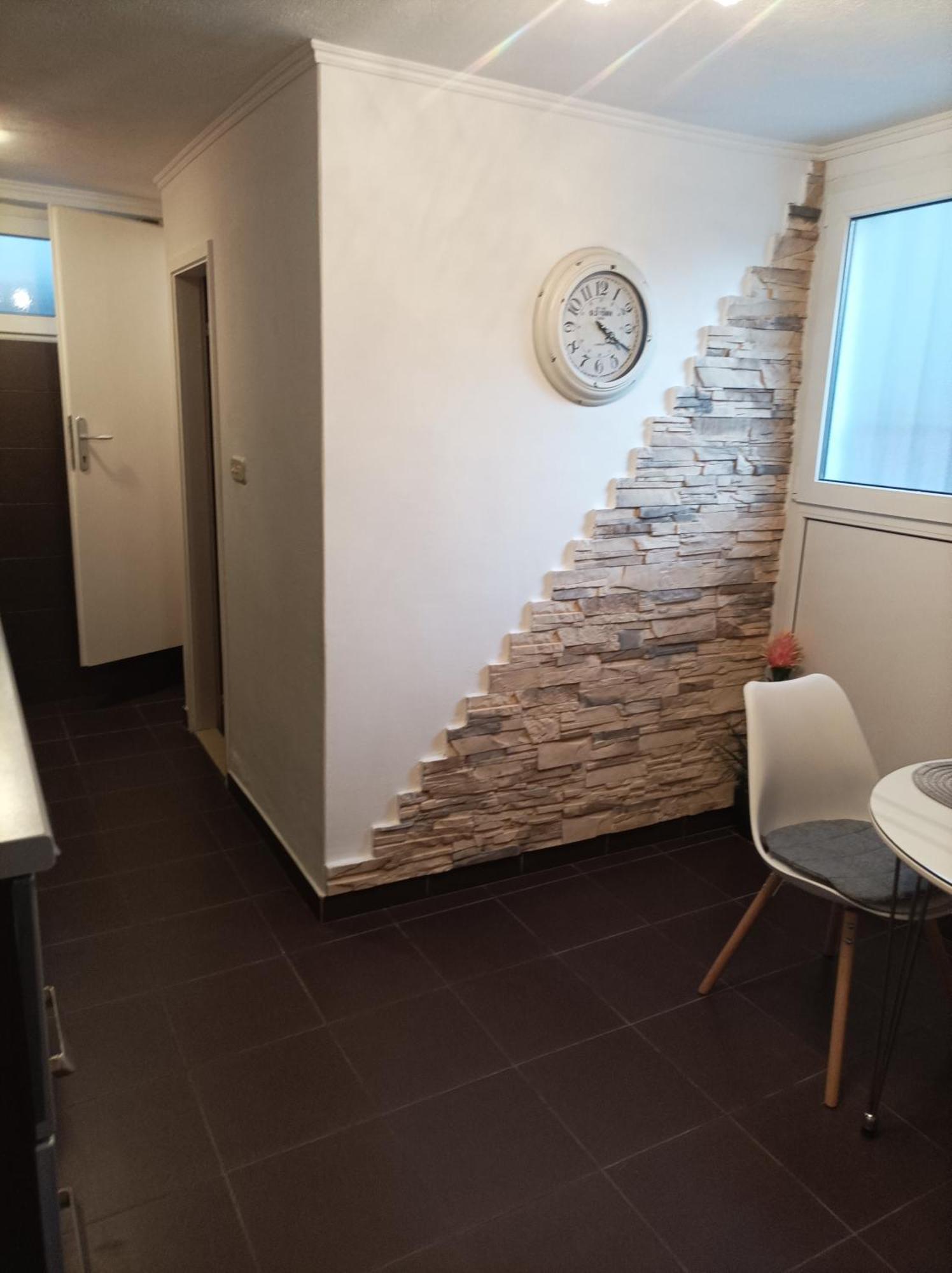 Apartment Welcome Split