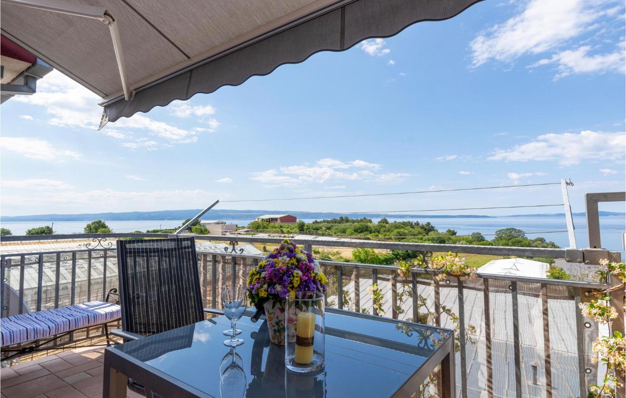 2 Bedroom Nice Apartment In Split Apartment