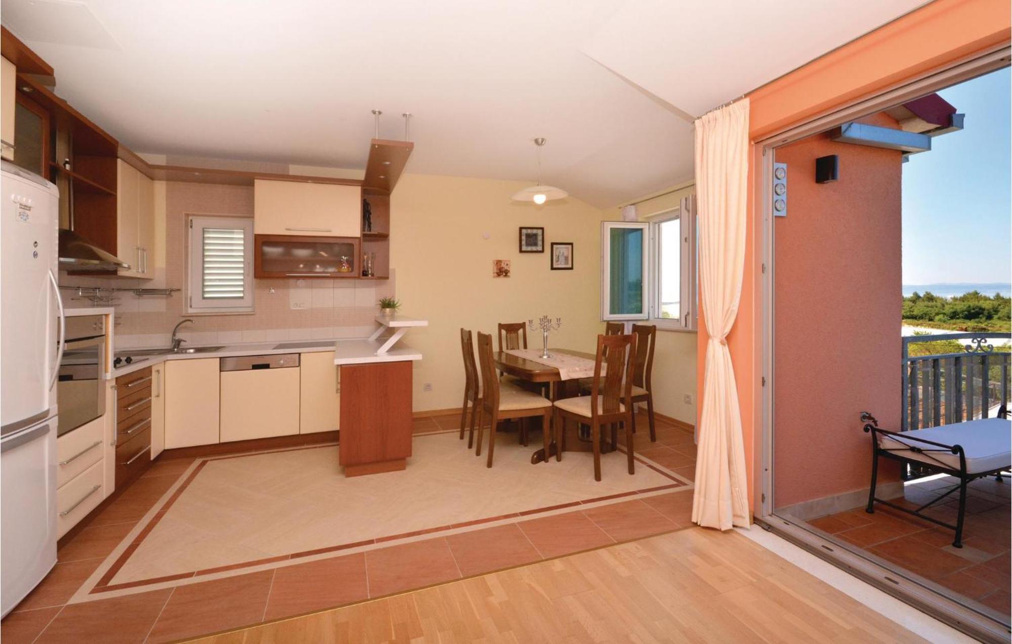 2 Bedroom Nice Apartment In Split Split