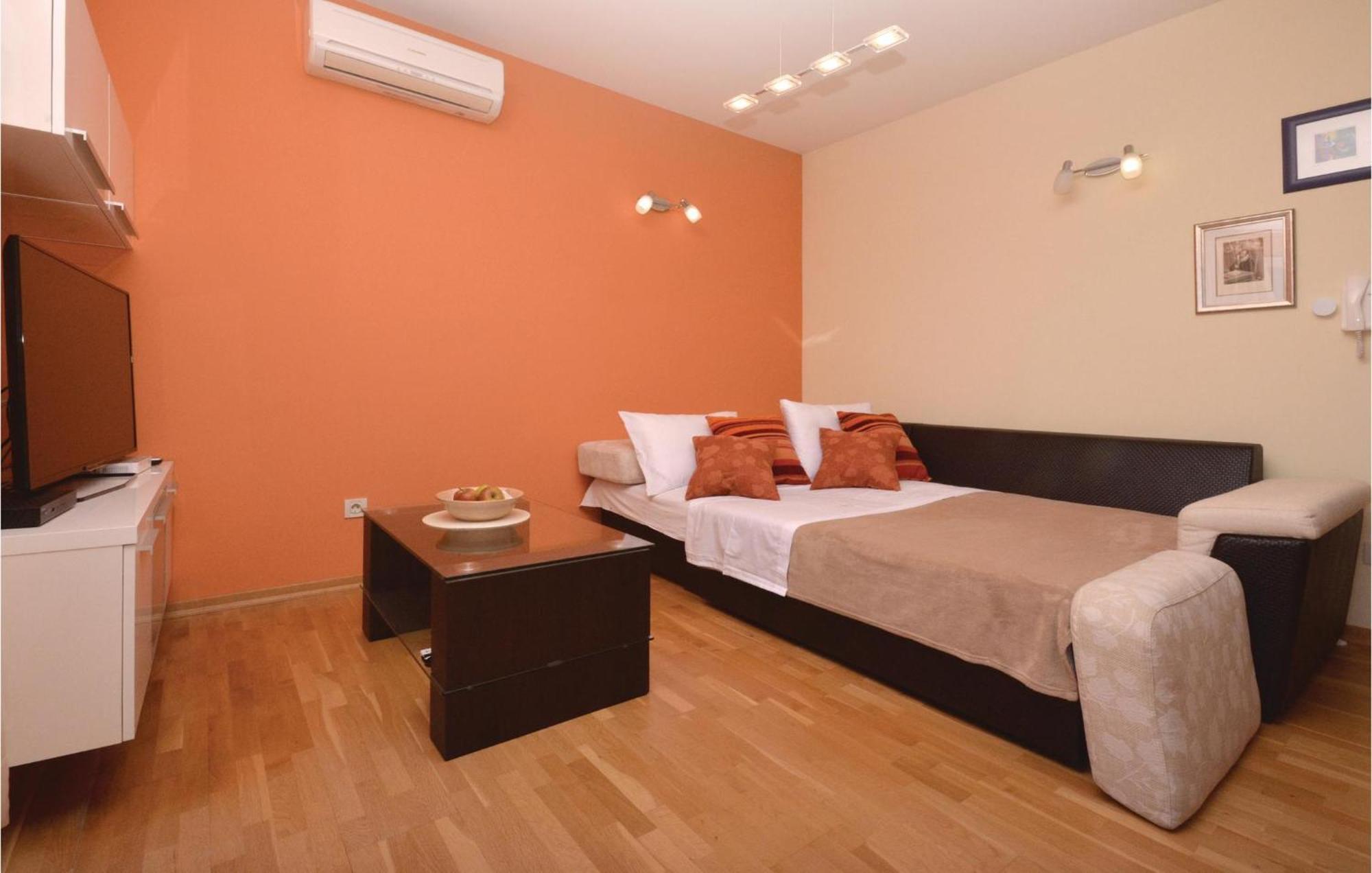 Apartment 2 Bedroom Nice Apartment In Split Split