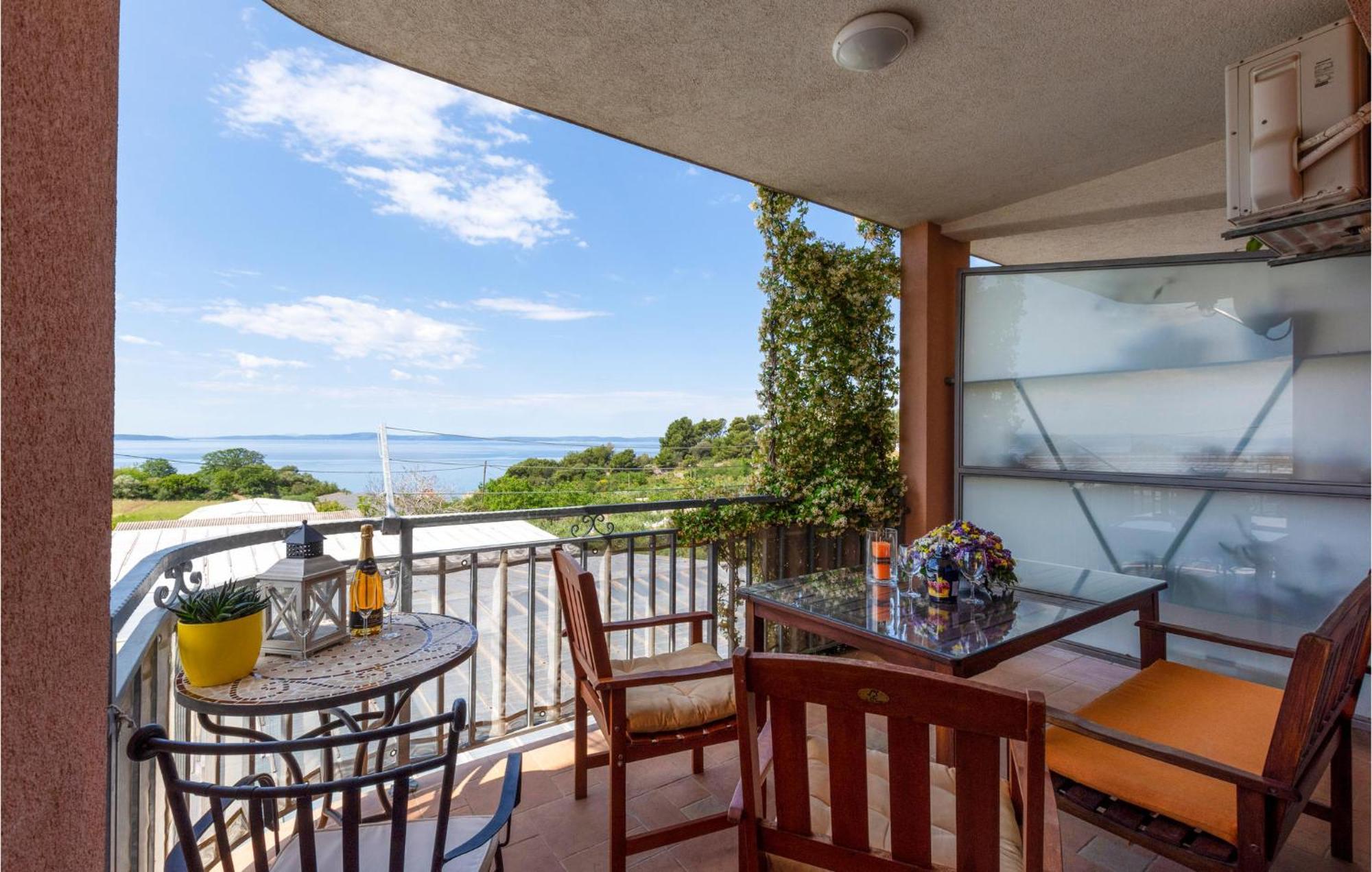 2 Bedroom Nice Apartment In Split Apartment