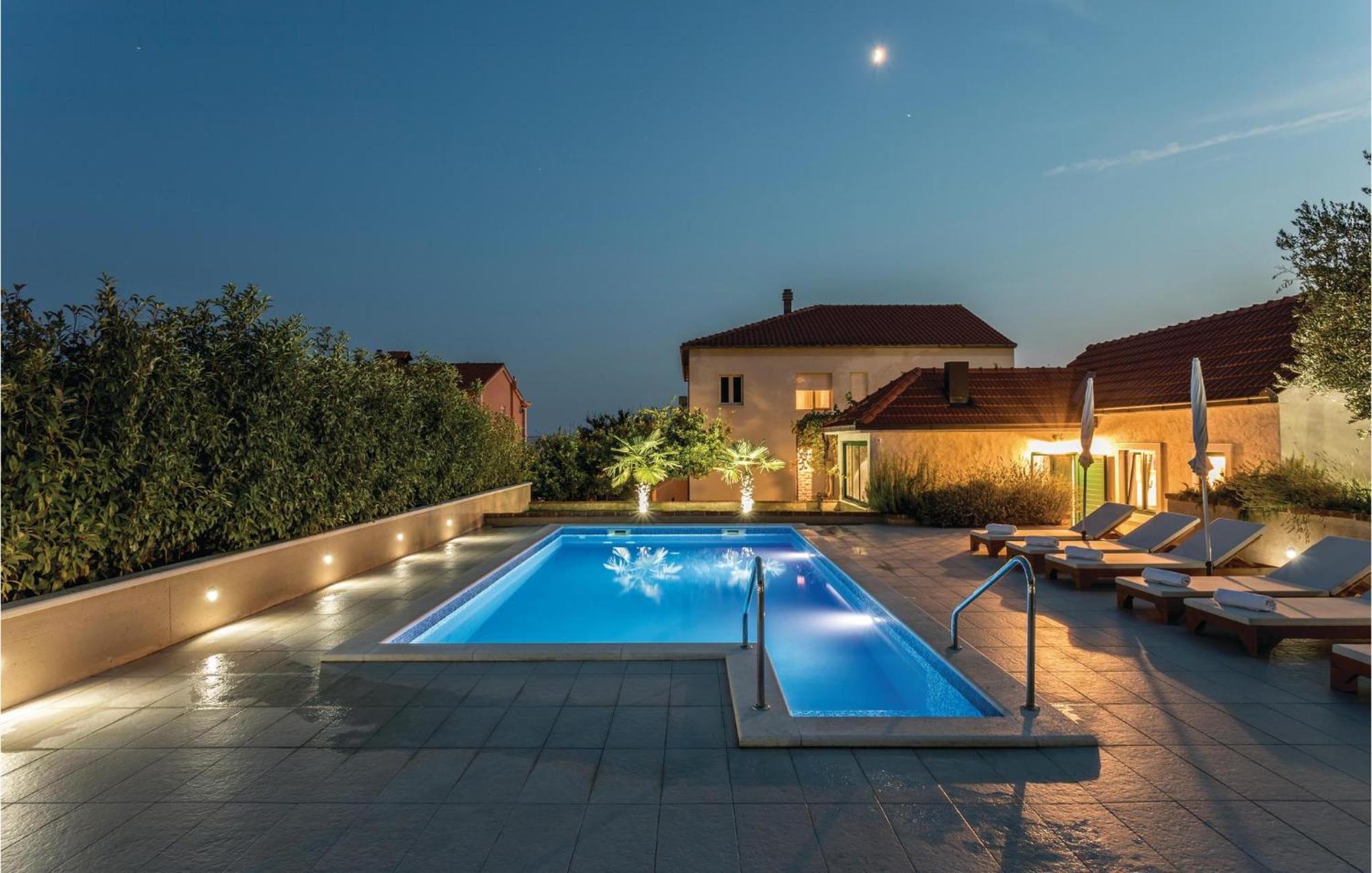 Holiday home Lovely In With House Sea View *