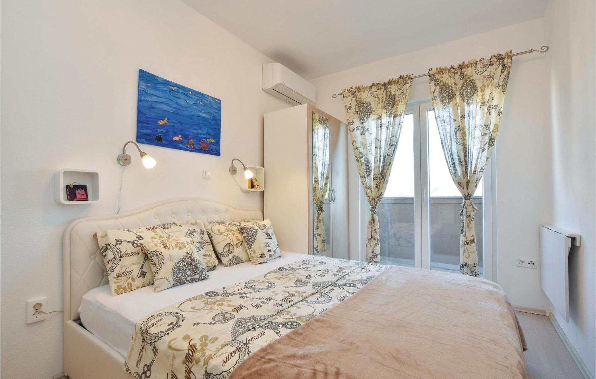 Lovely In With Jacuzzi Ferienhaus Split