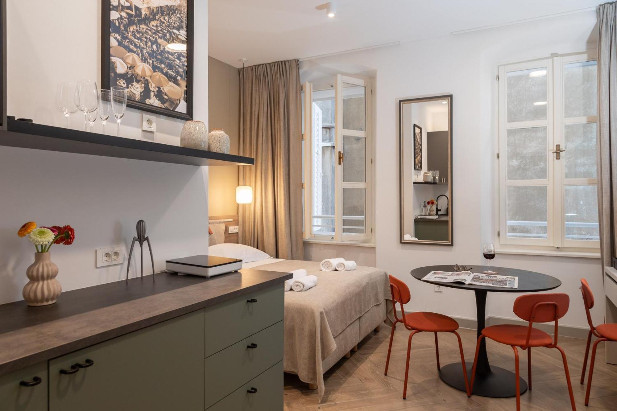 Piac Luxury Split