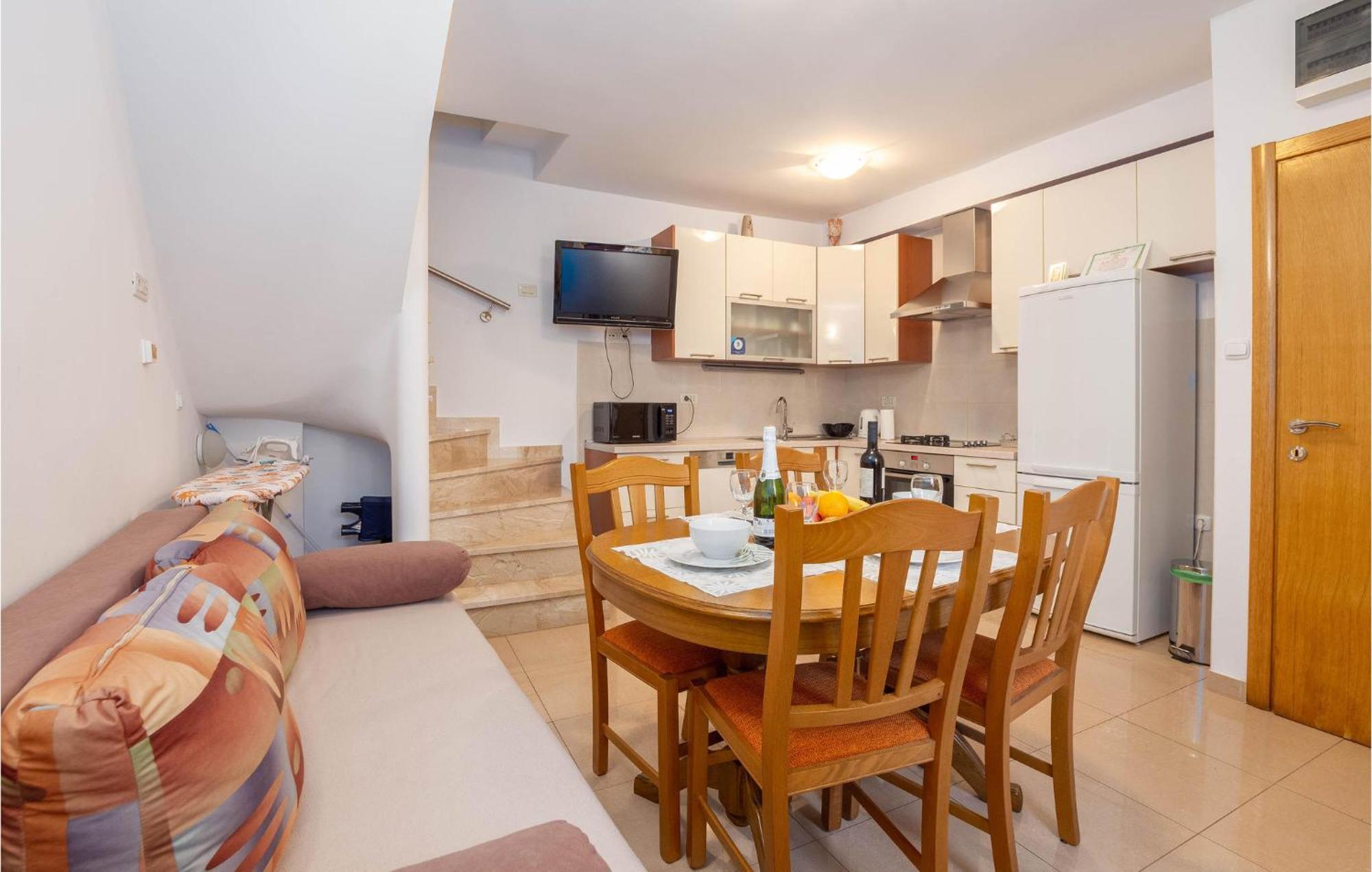 Beautiful In With Kitchen Holiday home *