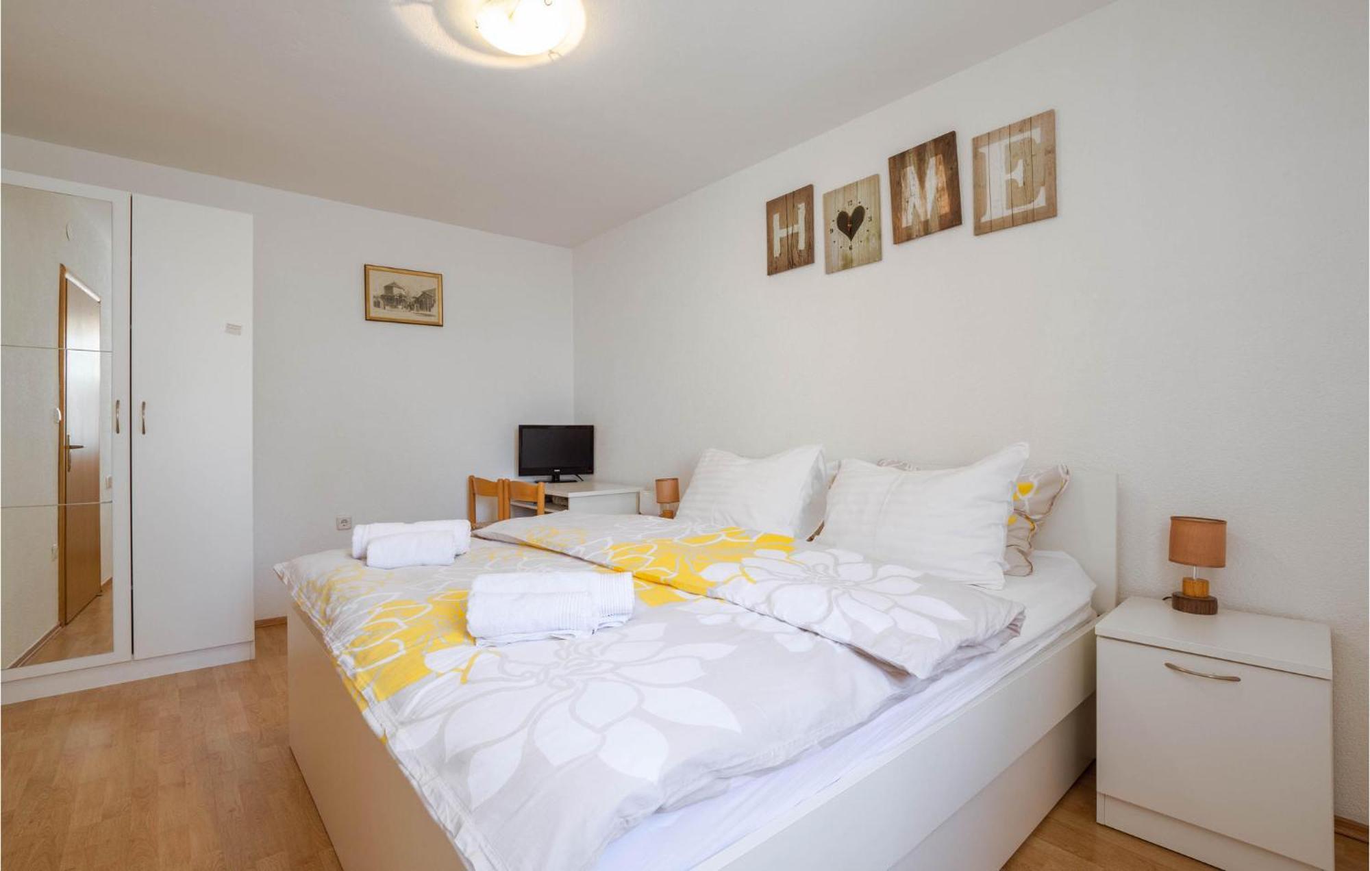 Beautiful In With Kitchen Holiday home Split
