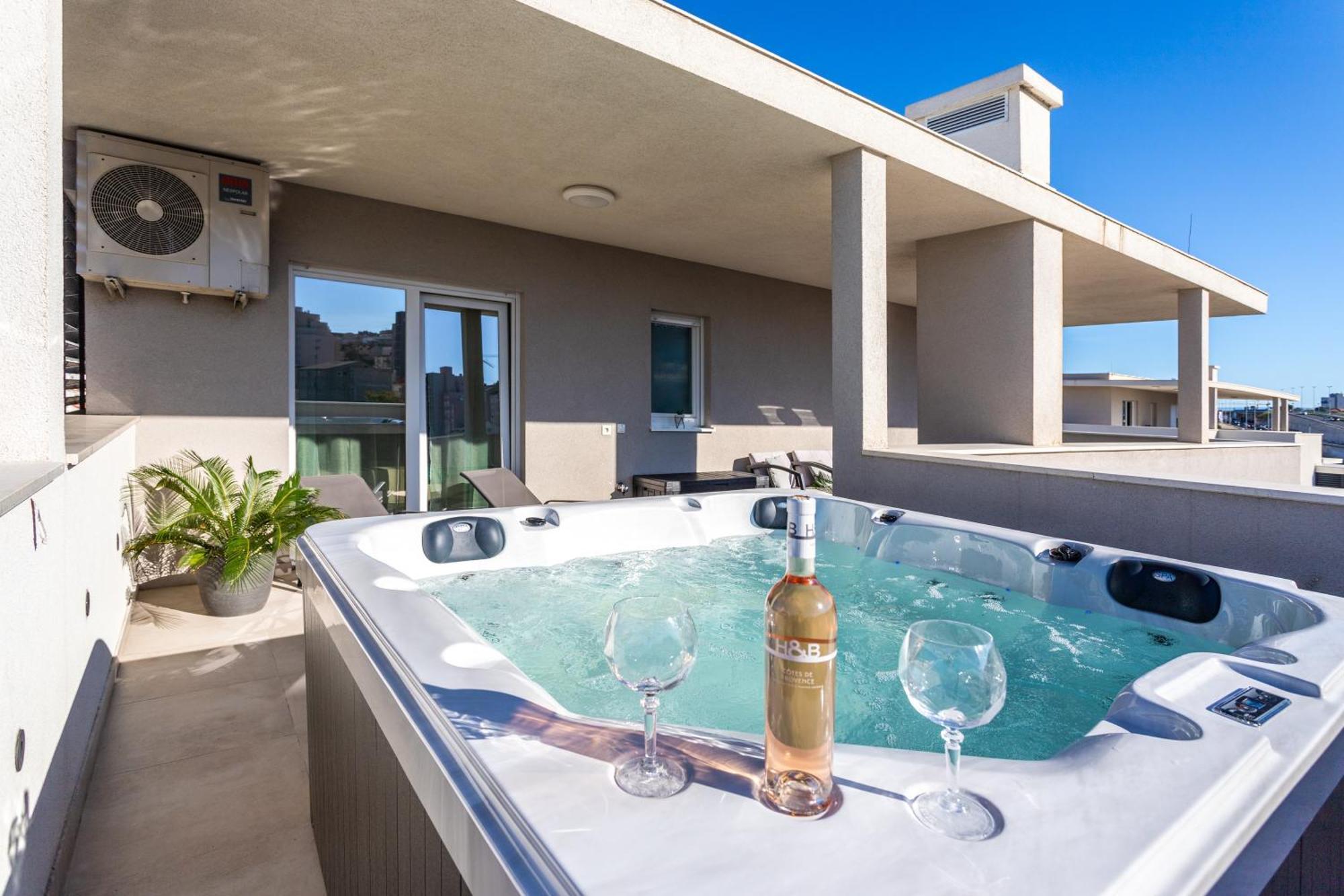 New Luxury 3-bedroom Penthouse With Huge Terrace Split