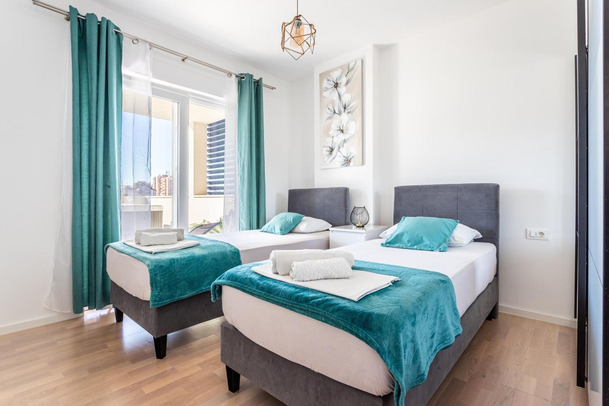 New Luxury 3-bedroom Penthouse With Huge Terrace Split