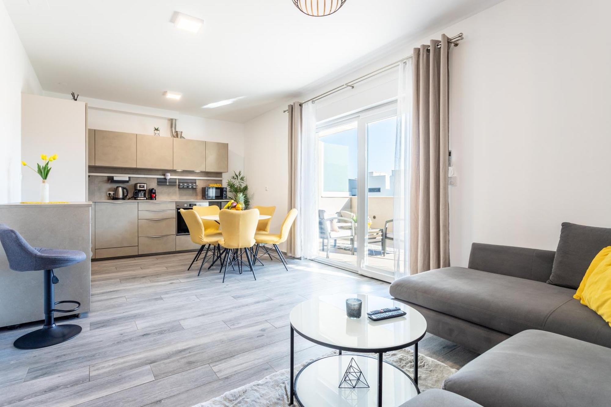 New Luxury 3-bedroom Penthouse With Huge Terrace Split