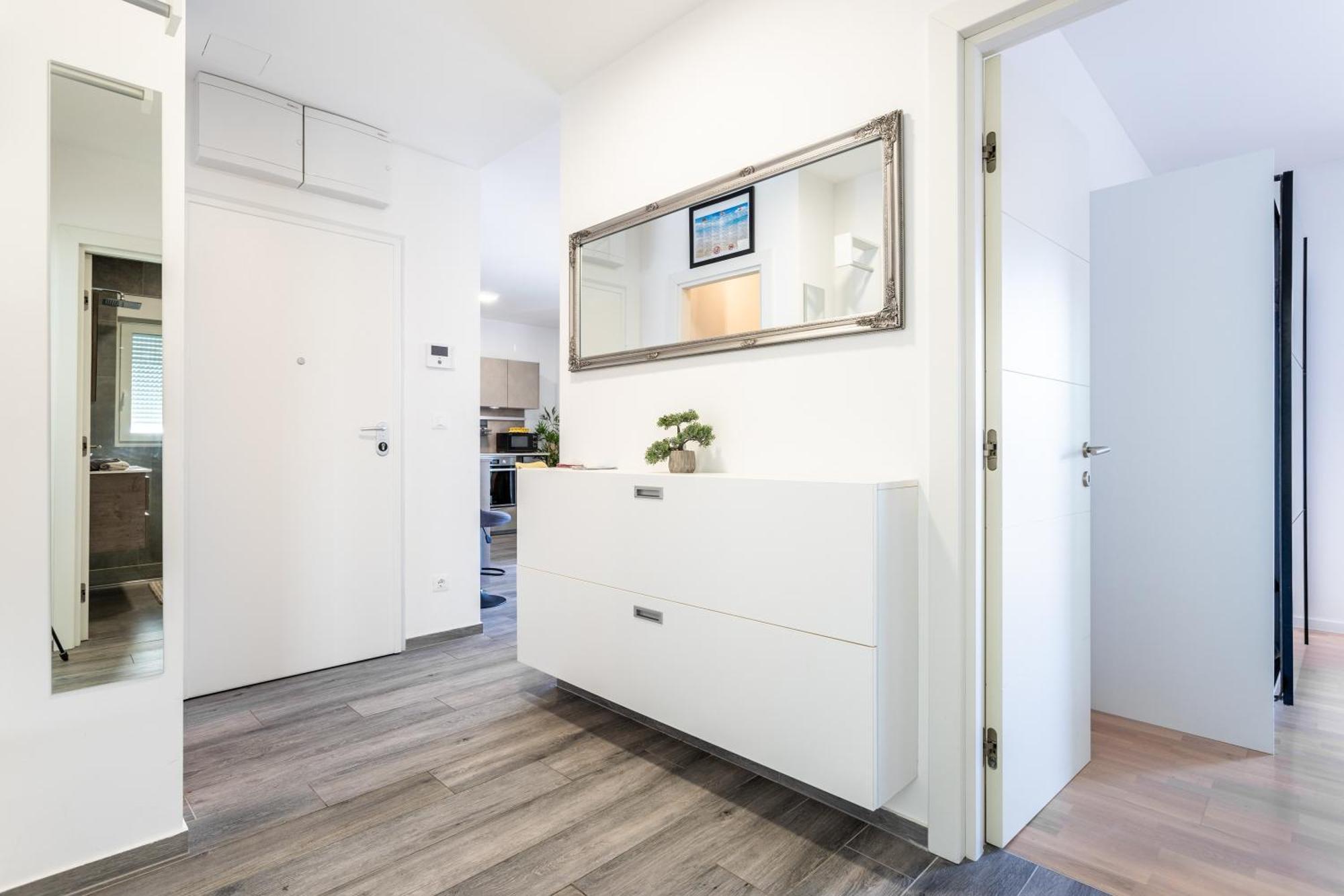 New Luxury 3-bedroom Penthouse With Huge Terrace Apartamento