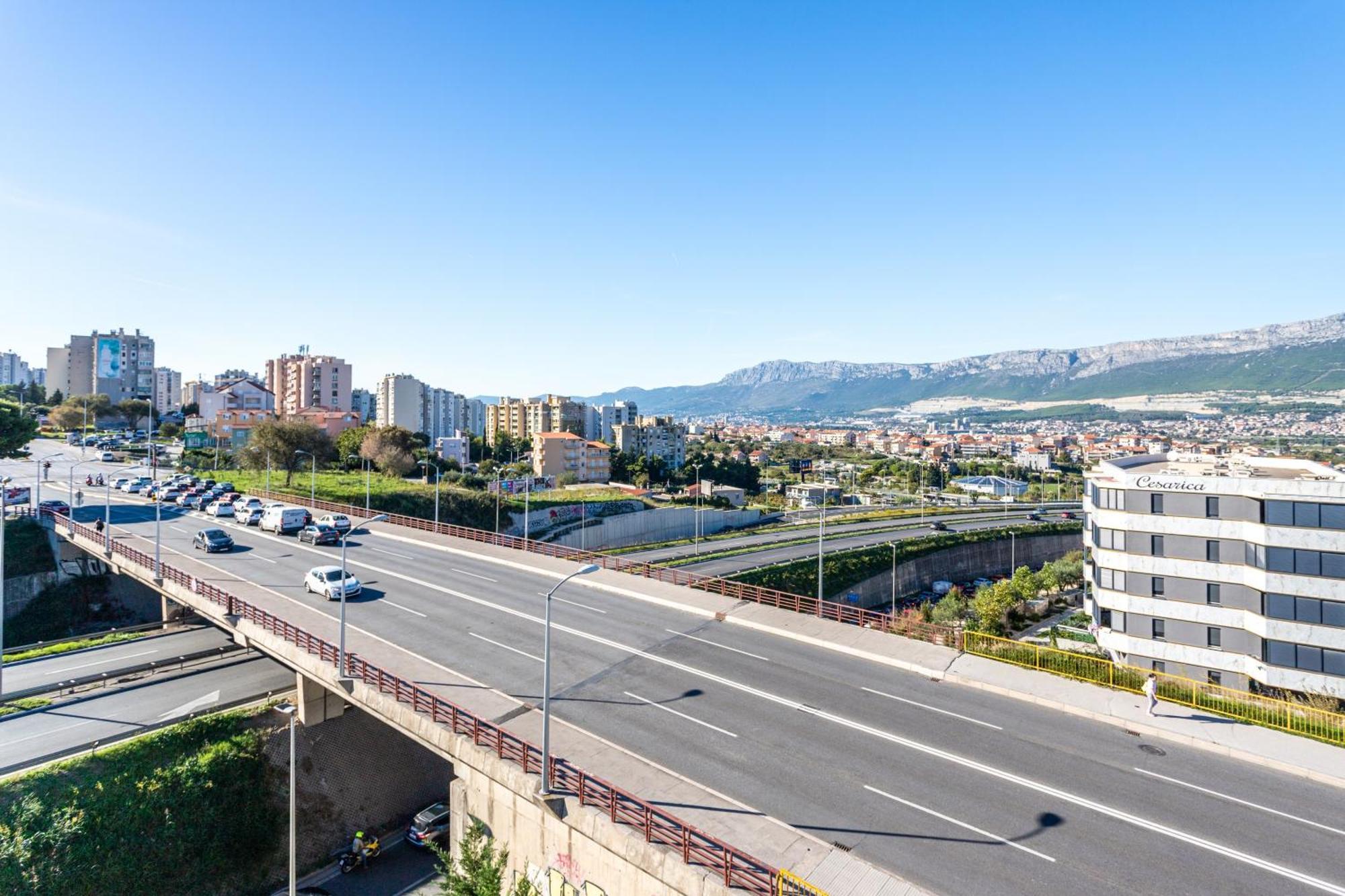 Apartamento New Luxury 3-bedroom Penthouse With Huge Terrace Split