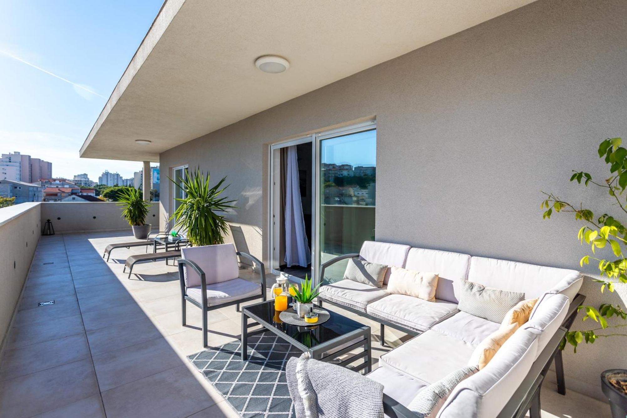 New Luxury 3-bedroom Penthouse With Huge Terrace Split