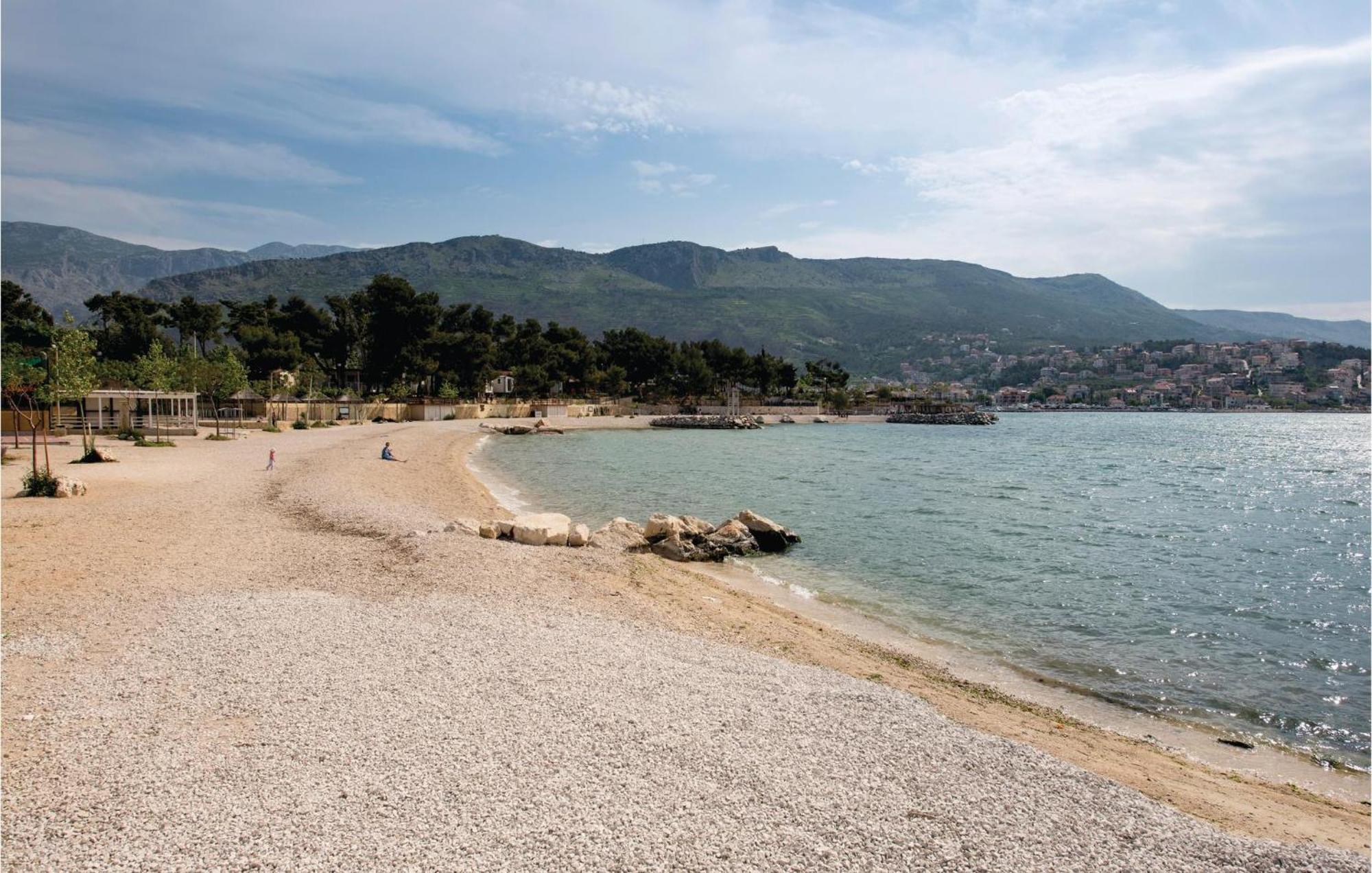 Lovely In Stobrec With Wifi Apartment Split