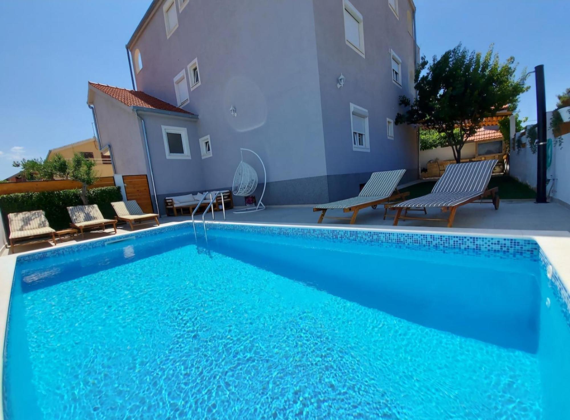 With Private Swimming Pool Apartment *