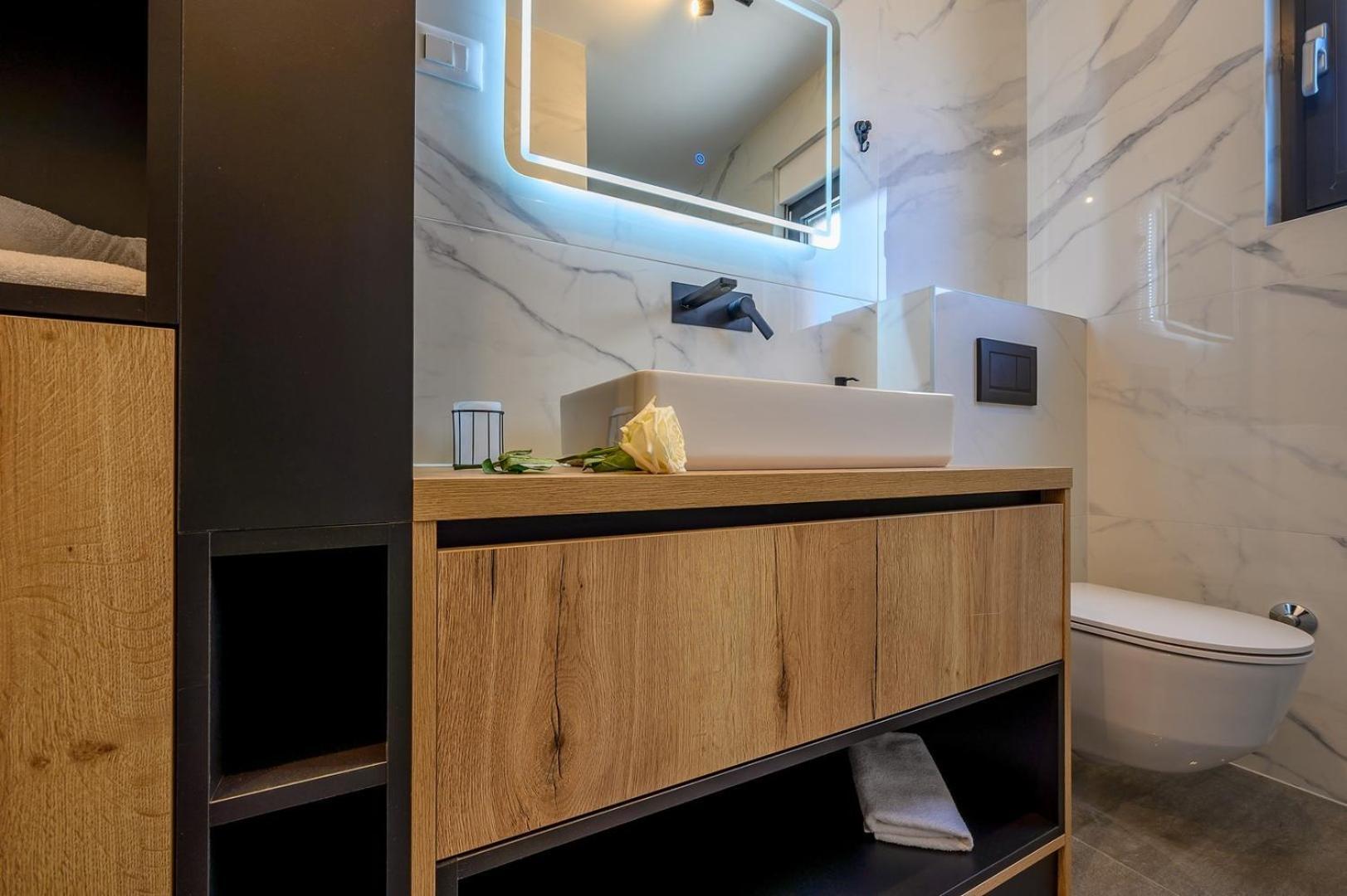 Luxury Cocco - *