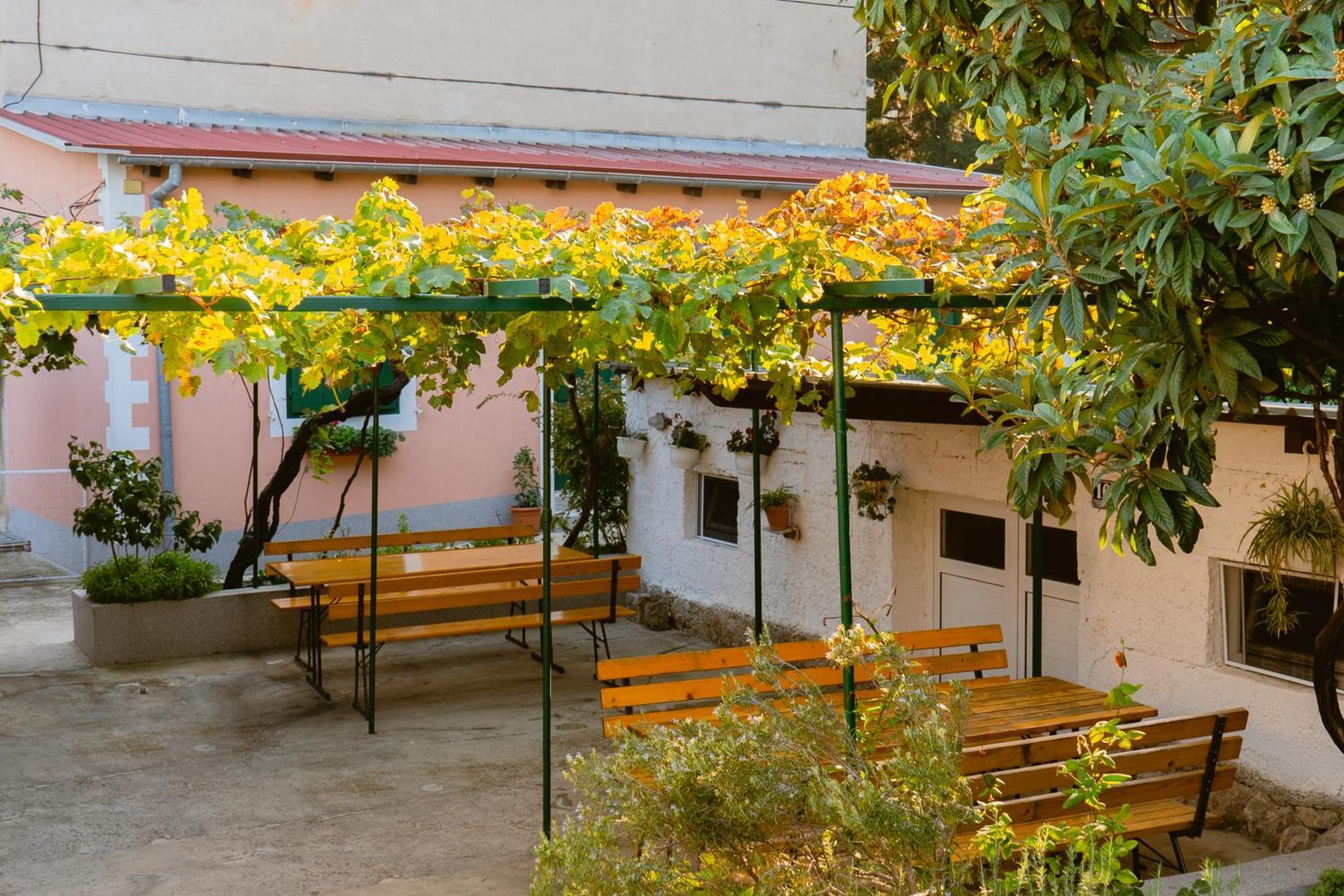 Odrina Apartment *