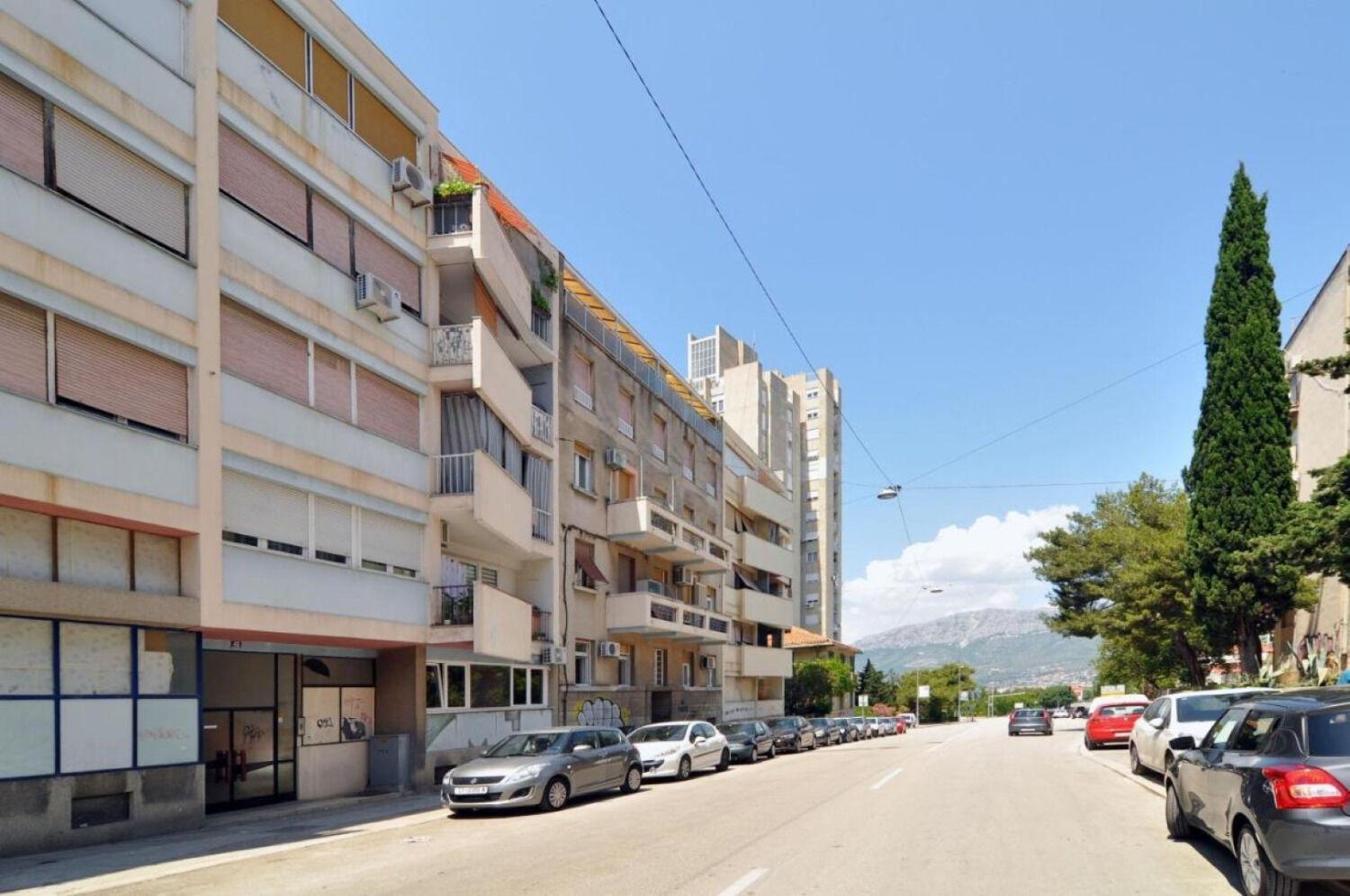 Apartment Karmen - Close To The Center Split