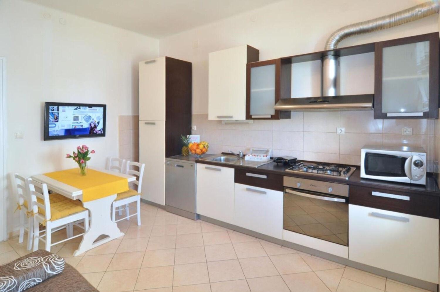 Apartment Karmen - Close To The Center *
