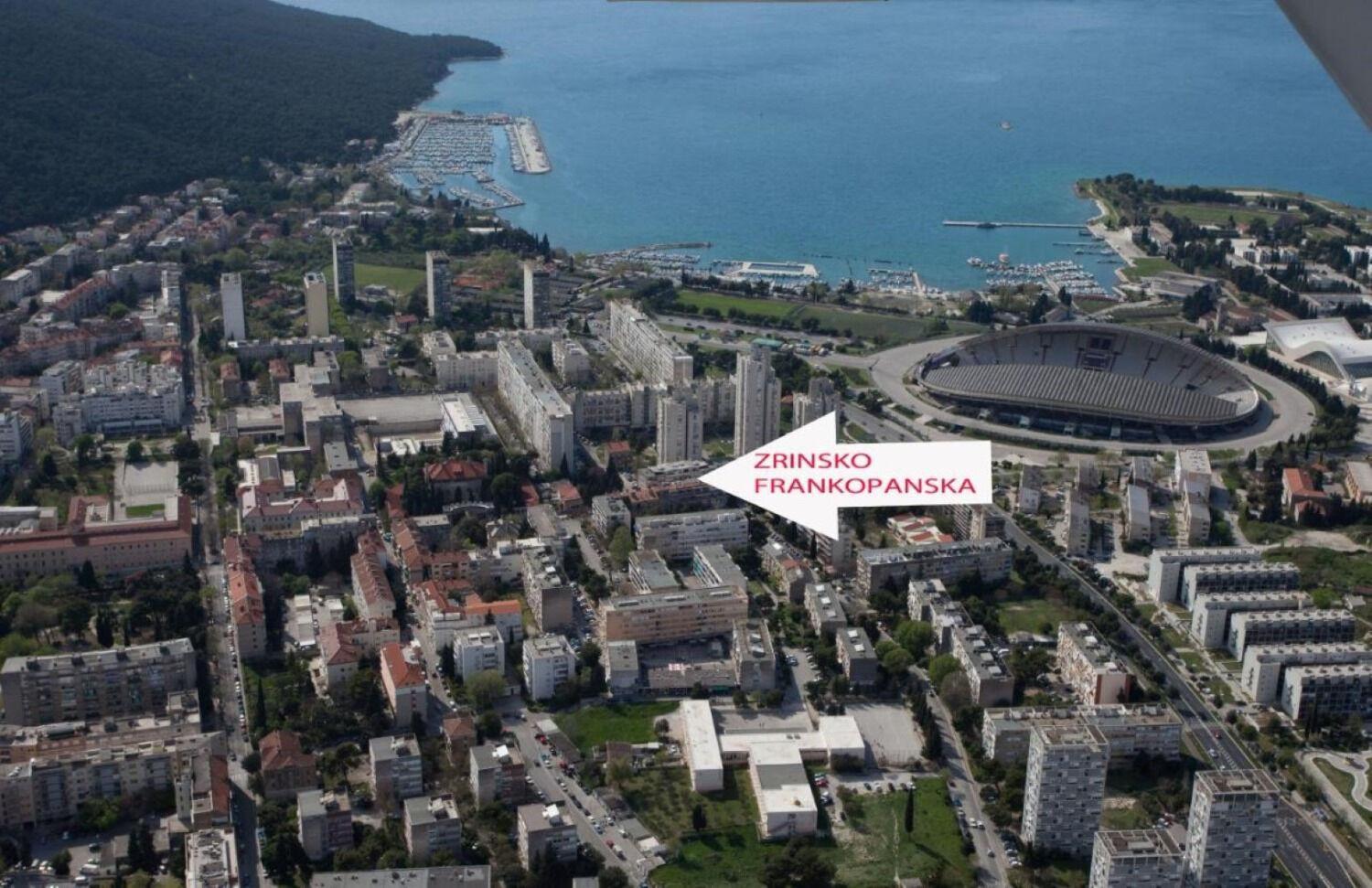 Apartment Karmen - Close To The Center Split