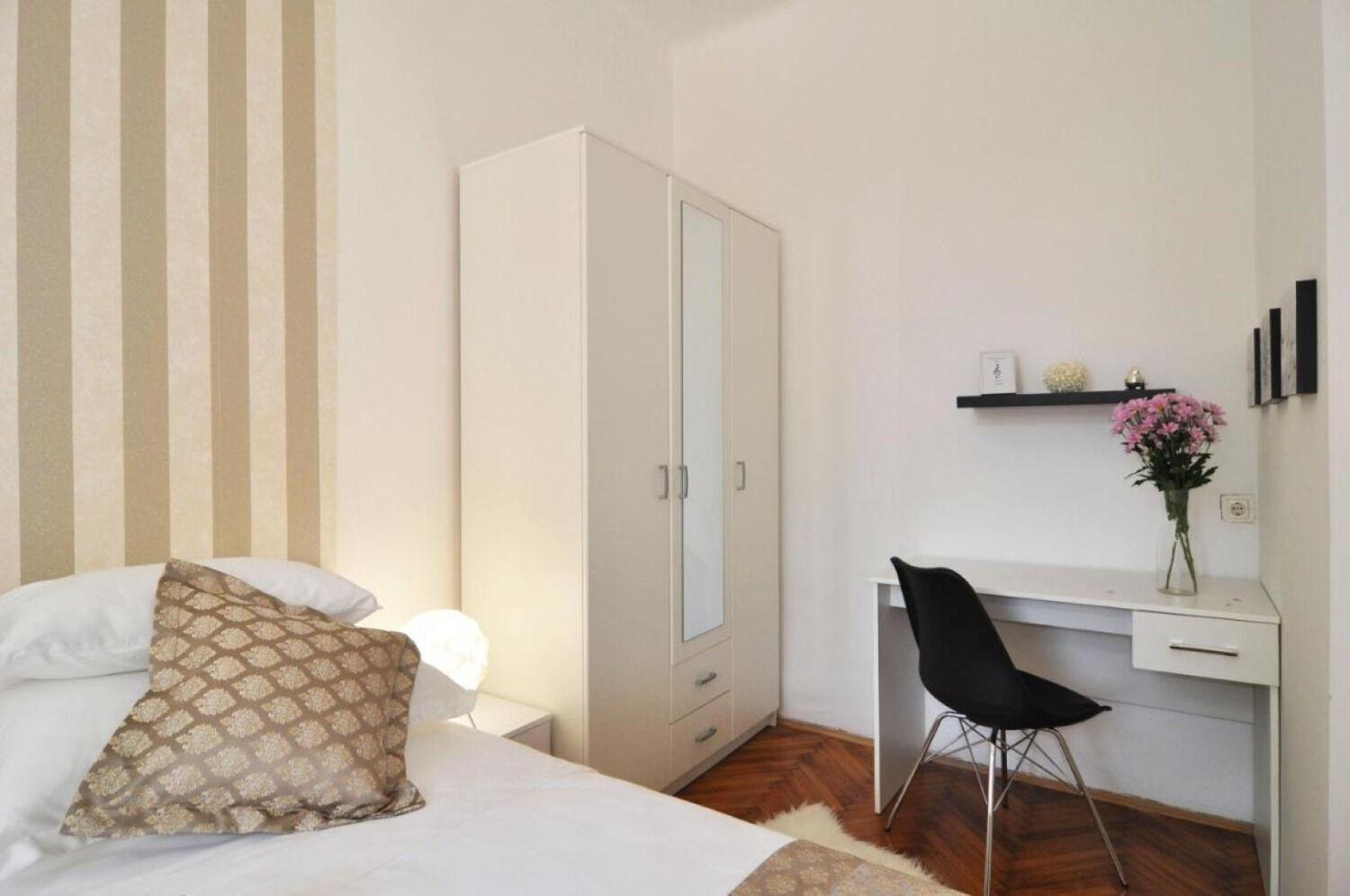 Karmen - Close To The Center Apartment *
