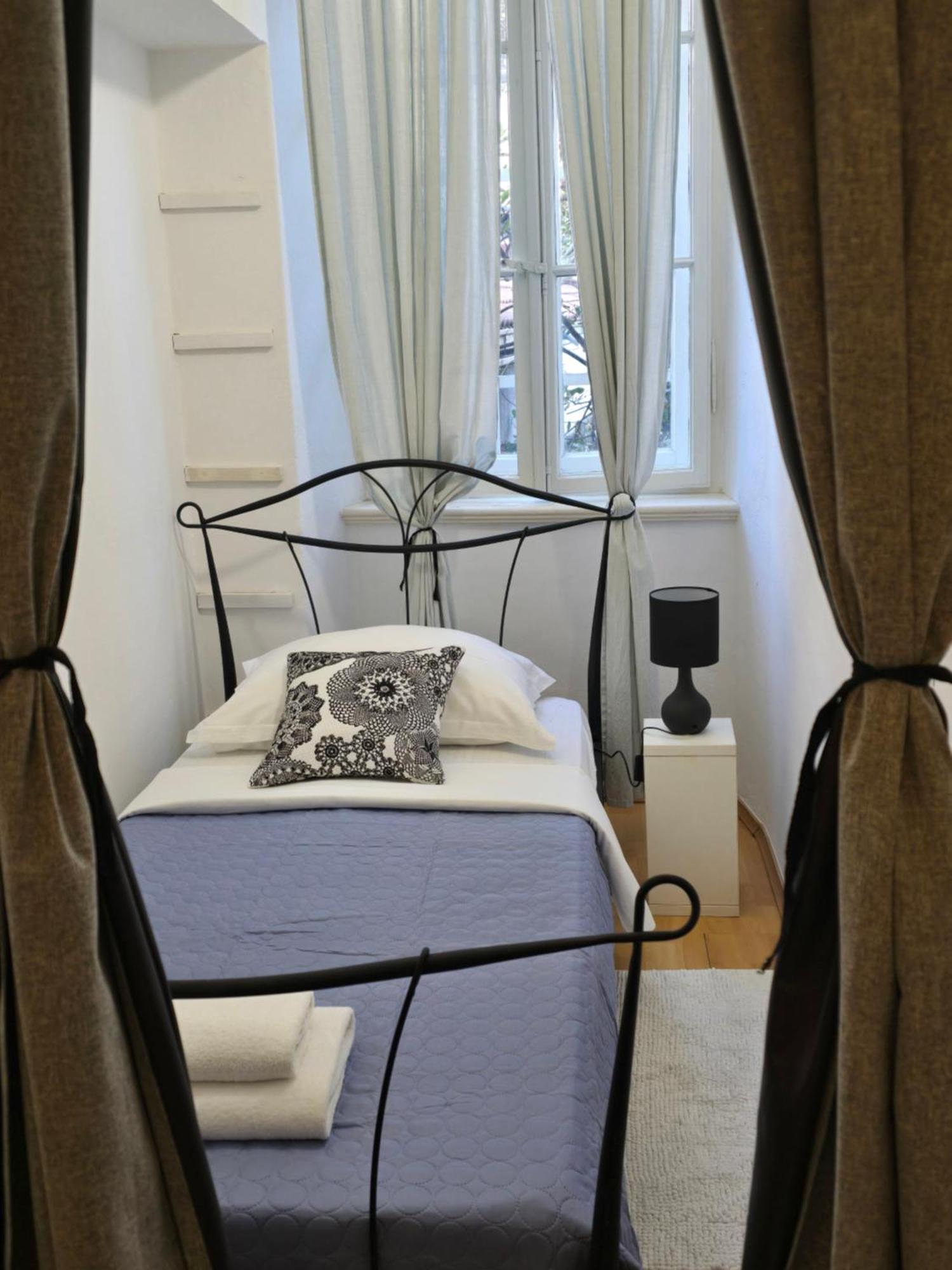 The Park Prestige Palace *