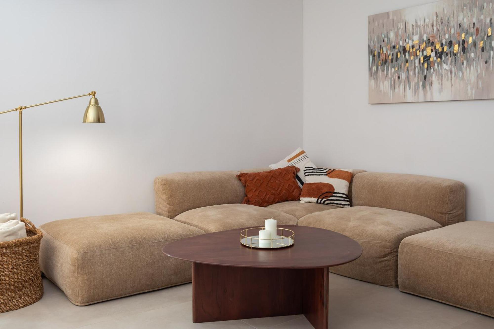 Leonela Apartment Split