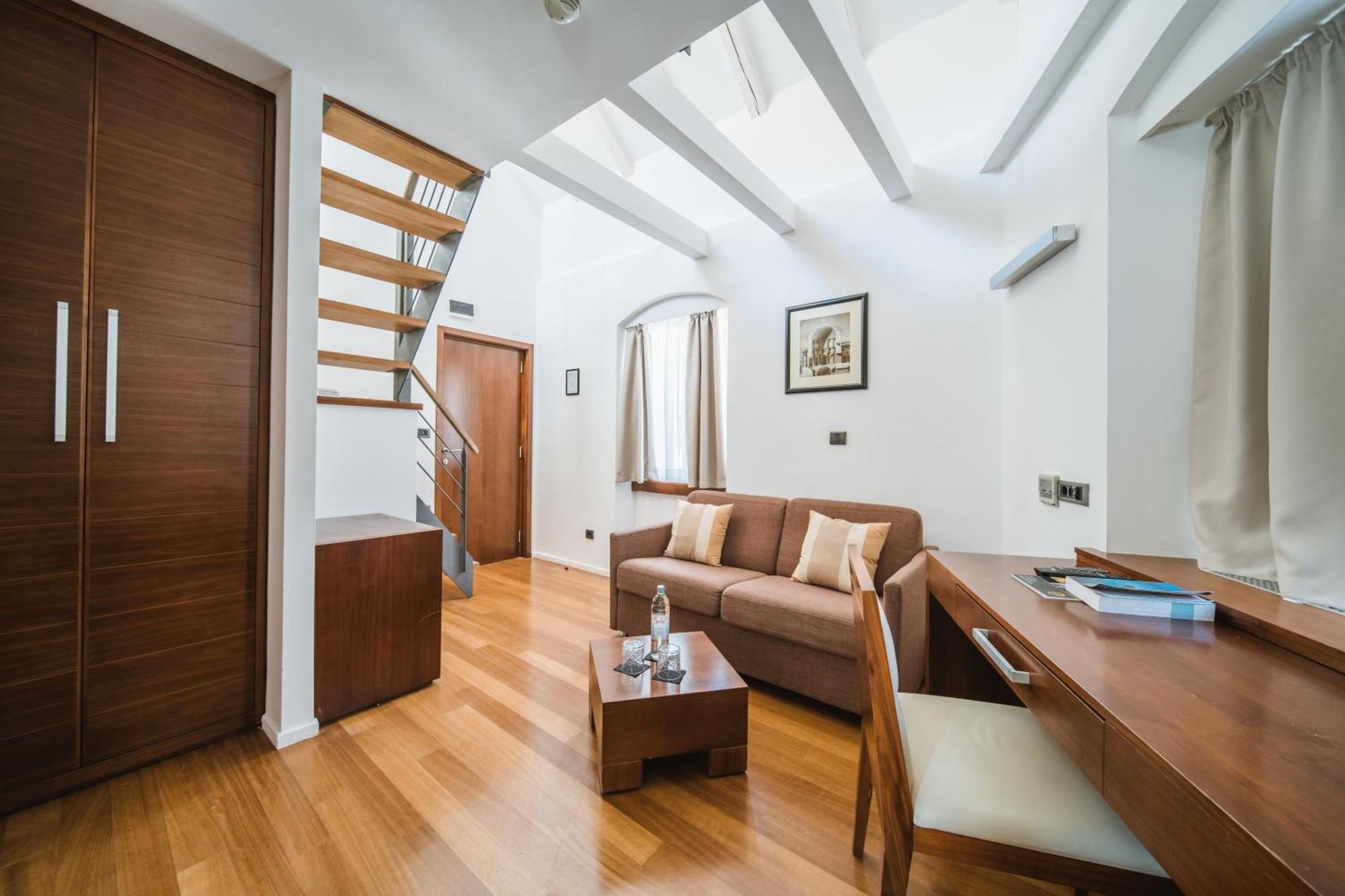 Vestibul Palace & - Small Luxury Of The World Split