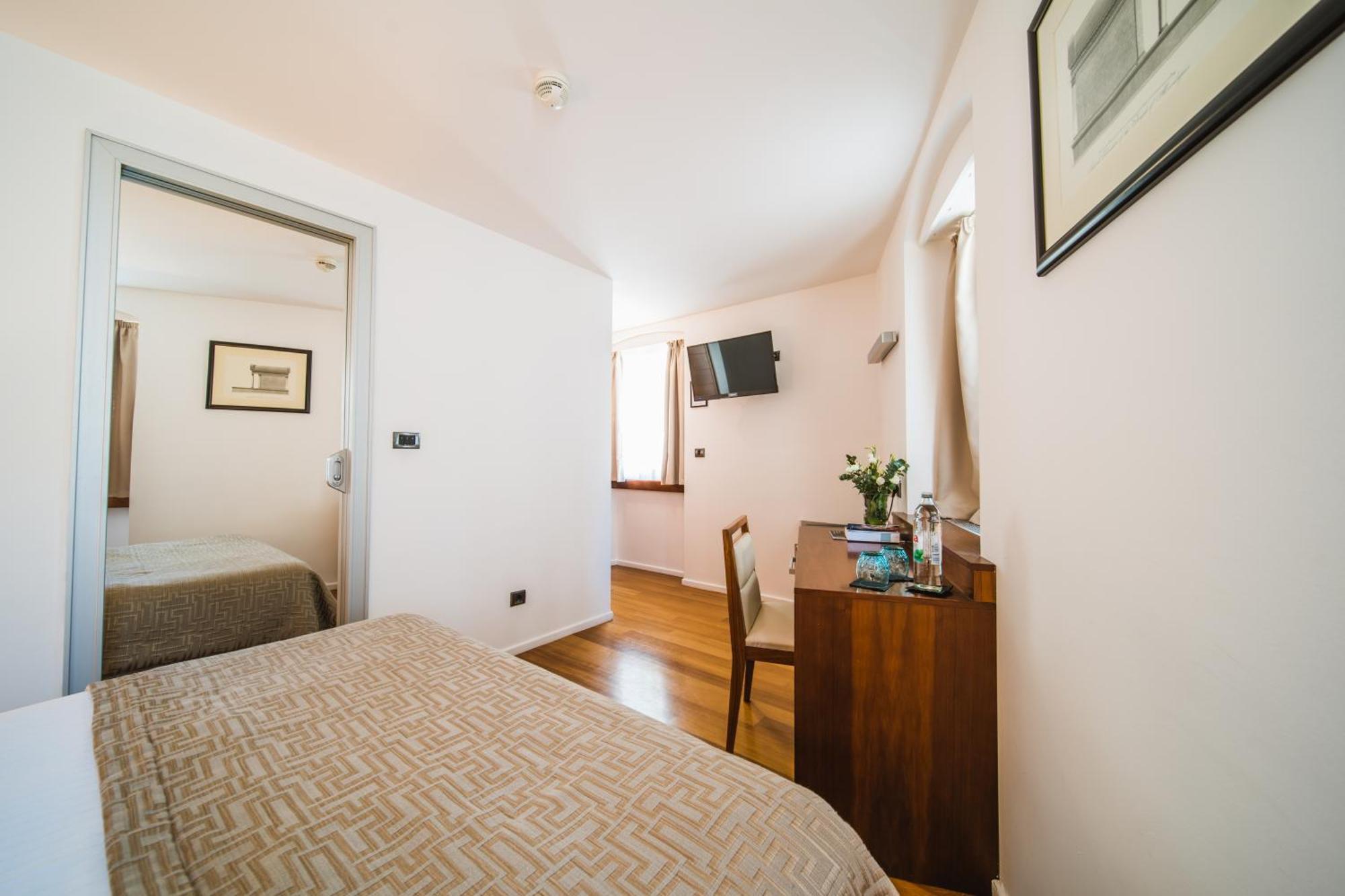 Vestibul Palace & - Small Luxury Of The World