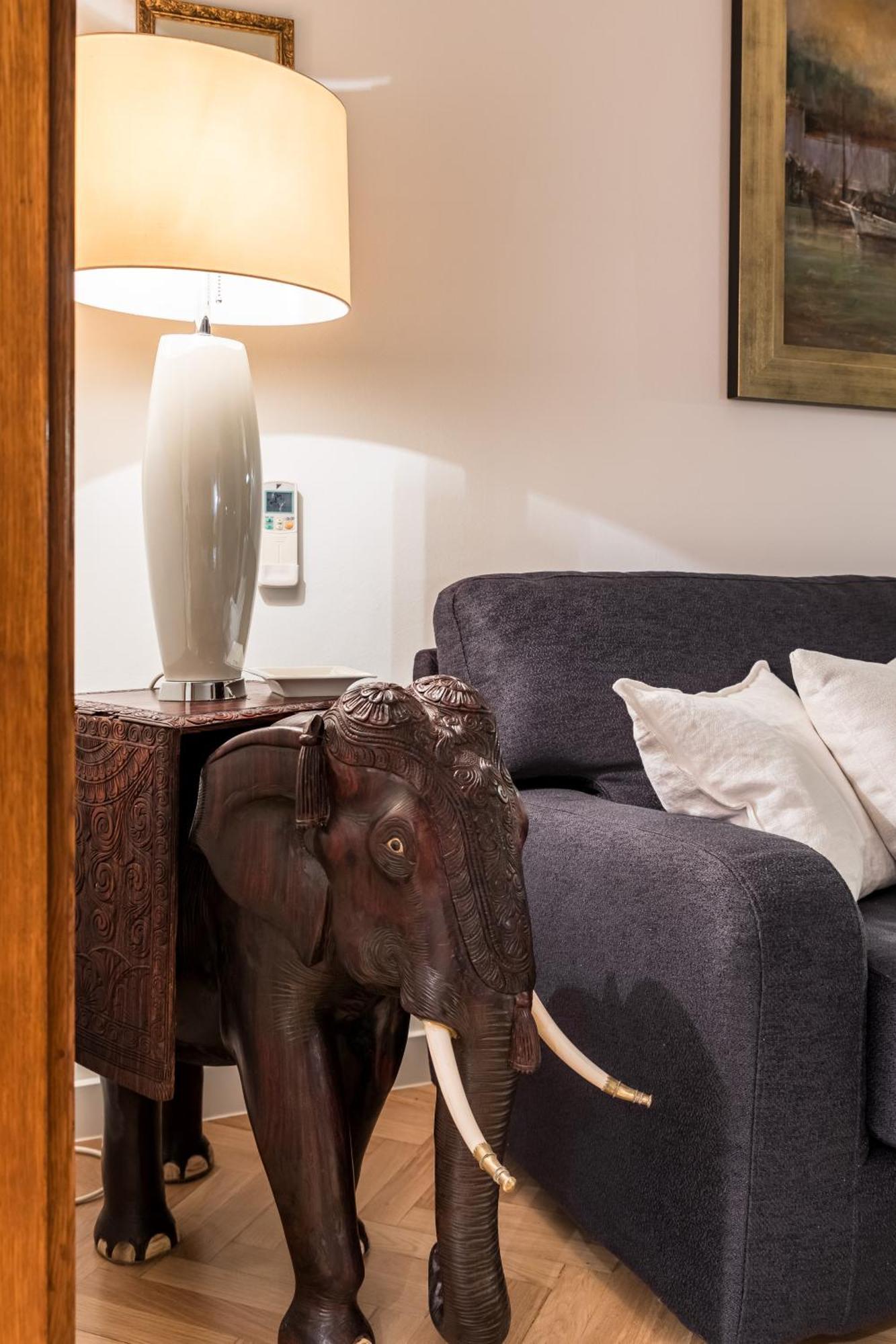 Mariuci With Lush Terrace And Private Garage Apartment Split