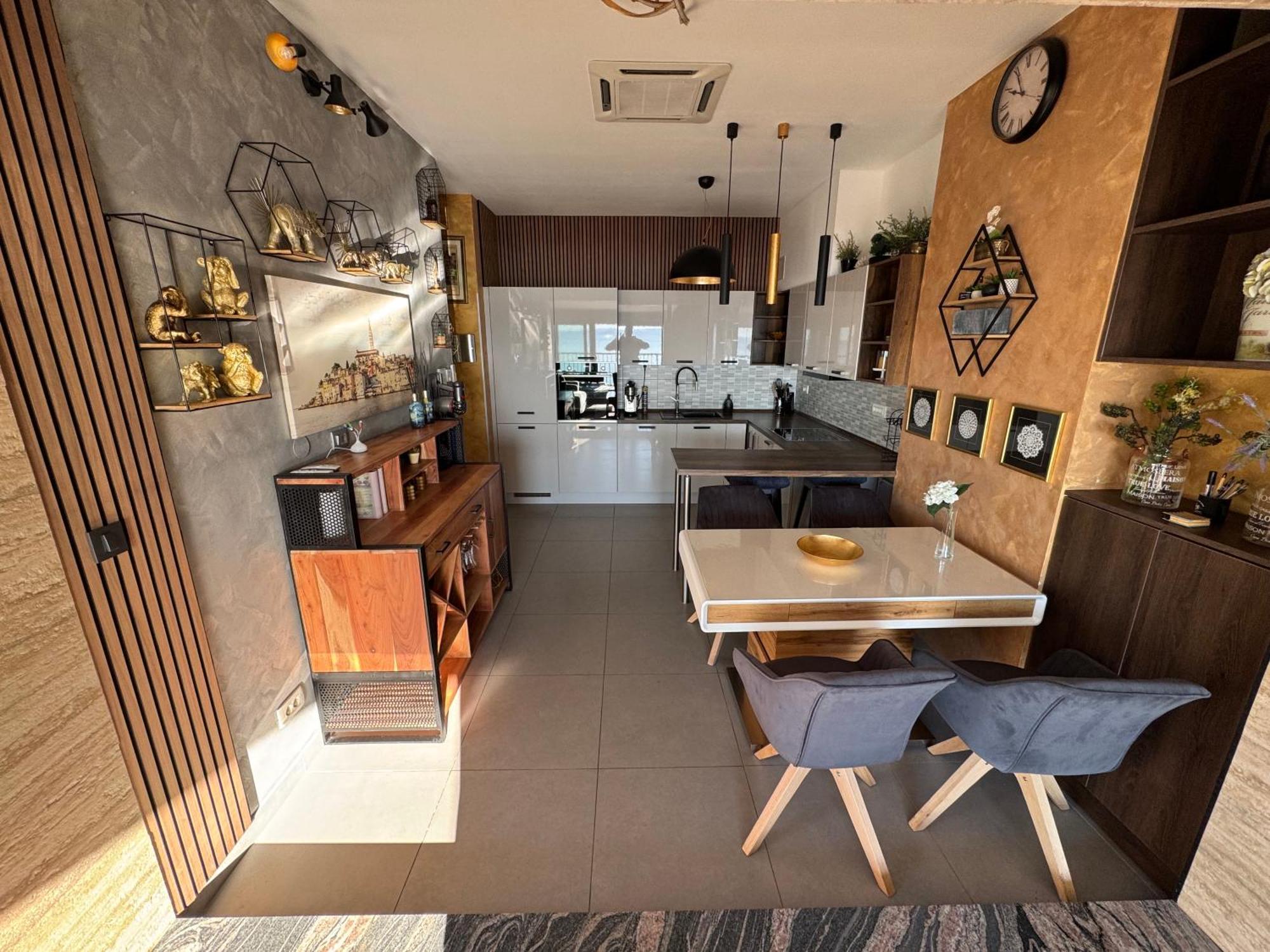 Magic View Luxury Penthouse With Jacuzzi And Sea View Split