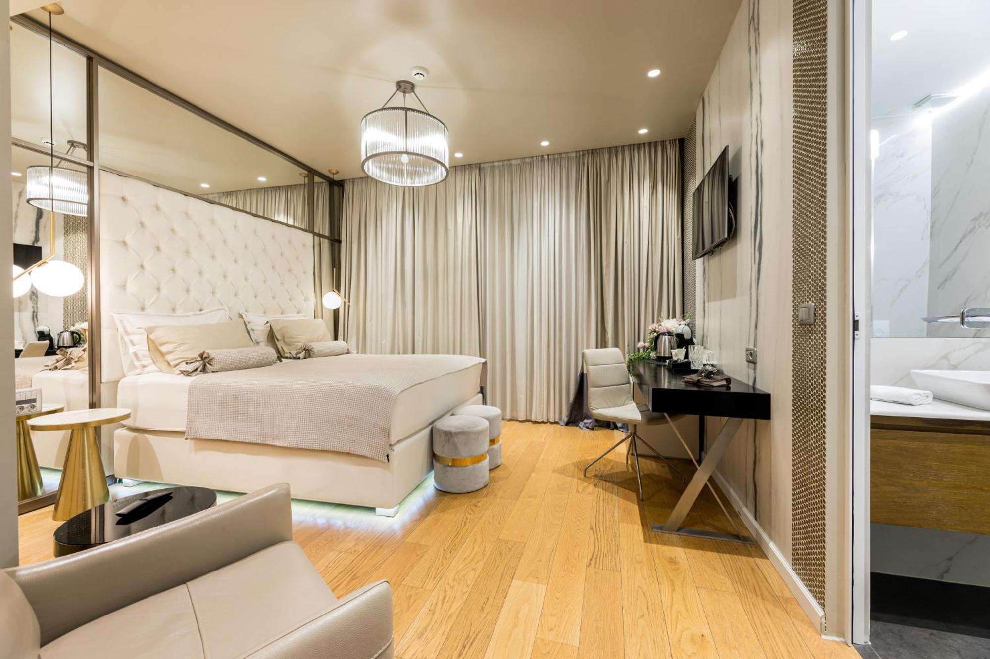 Luxury Fortuna Apartment