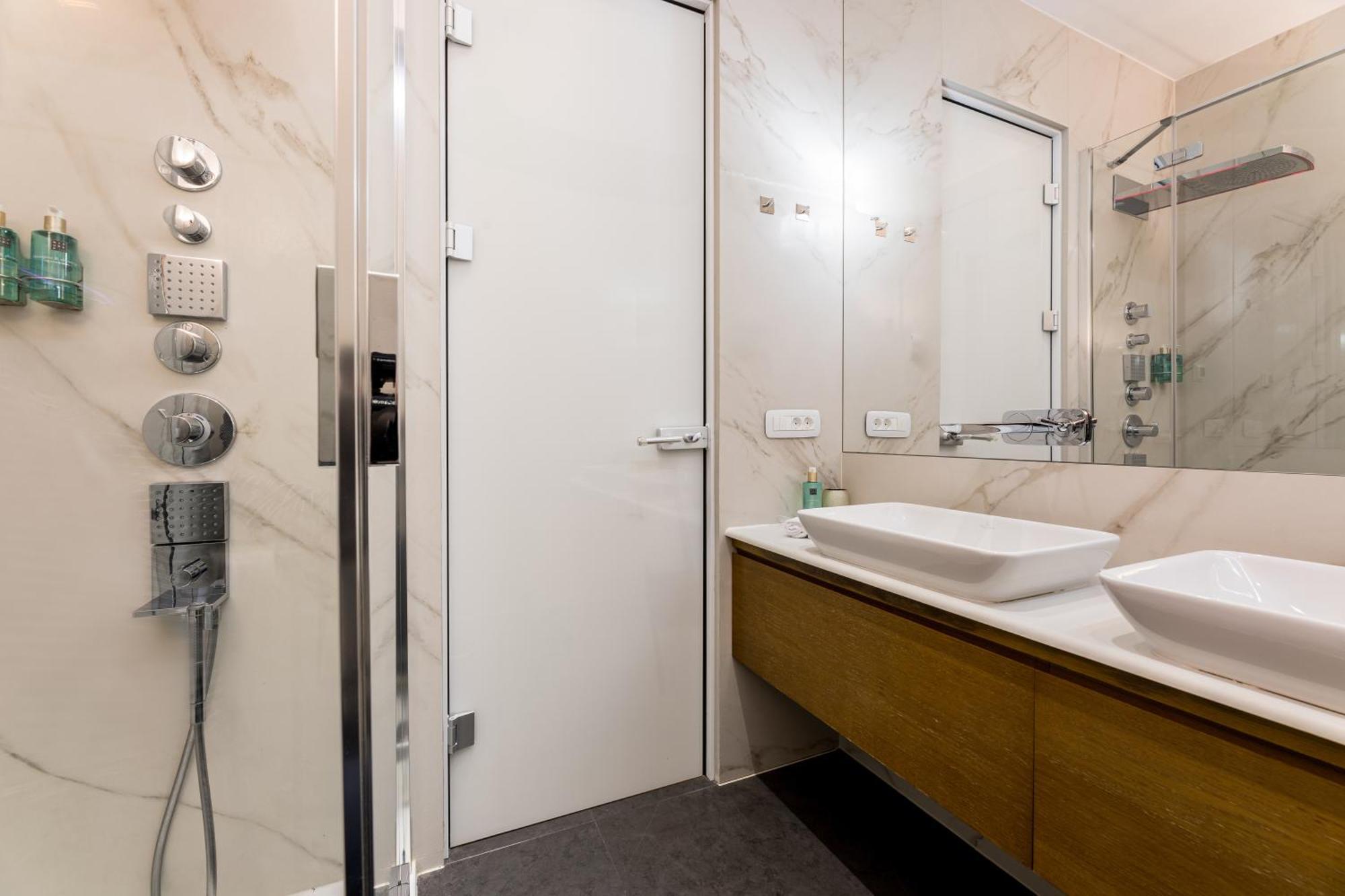 Luxury Fortuna Apartment *