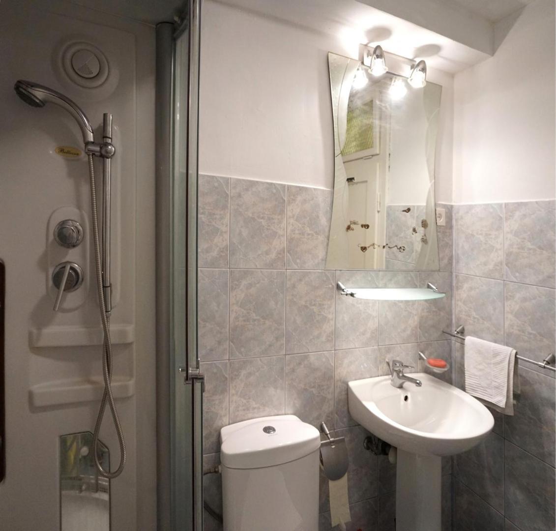 Old Varos Apartman *