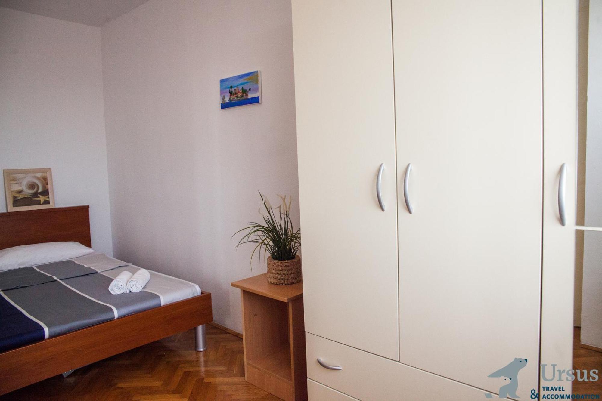 Janjis Apartment Split