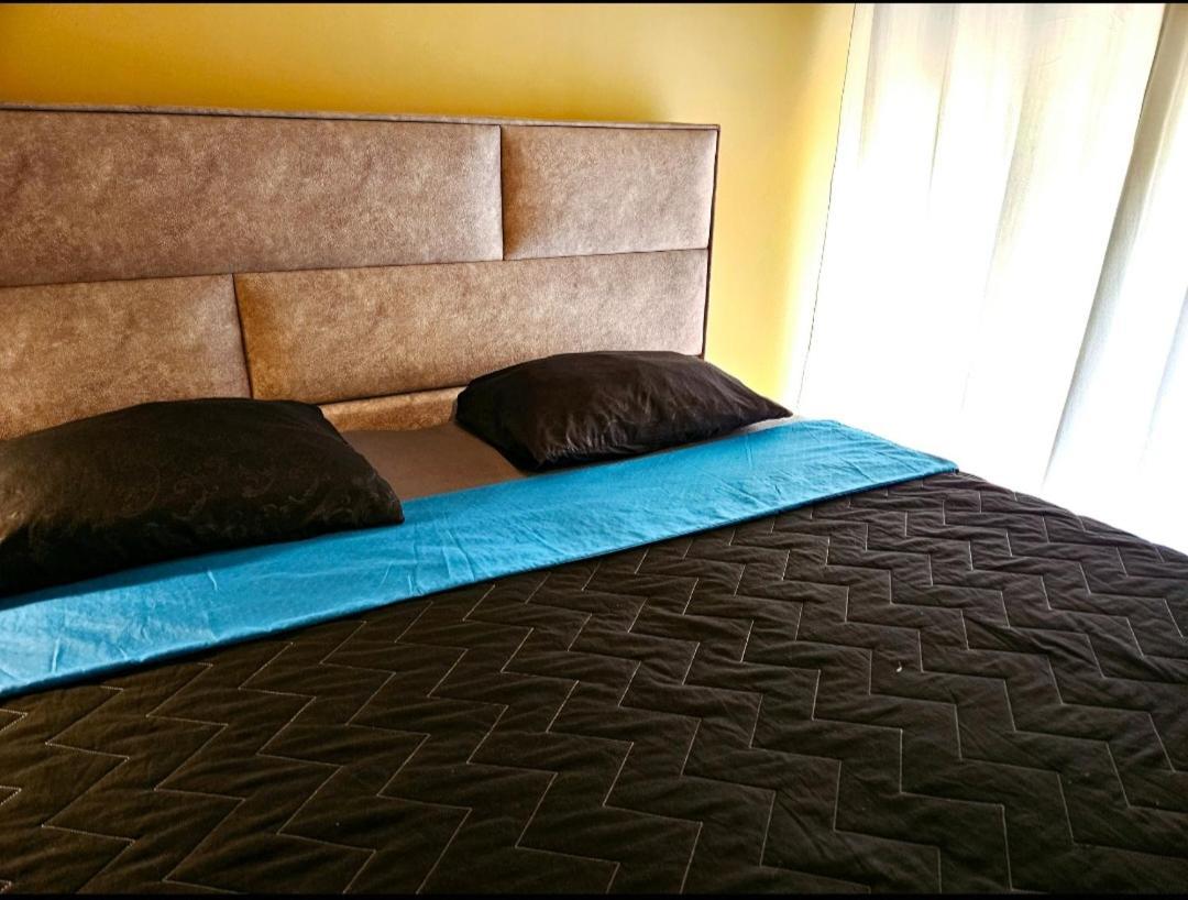 Beautiful Large Apartment, Walk To Beach Split