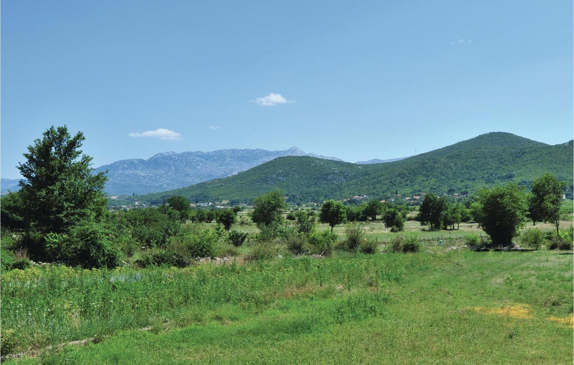 Lovely In Dugopolje With Wifi * Split
