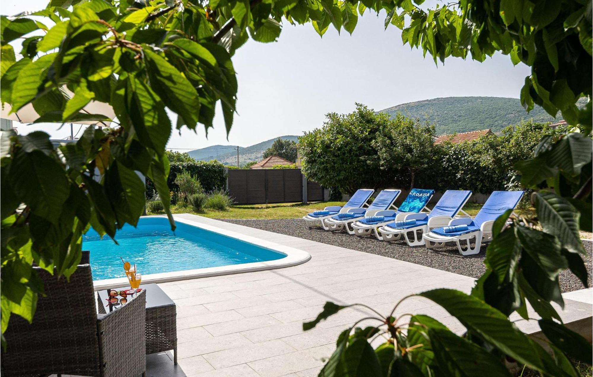 Lovely In Dugopolje With Wifi Holiday home *