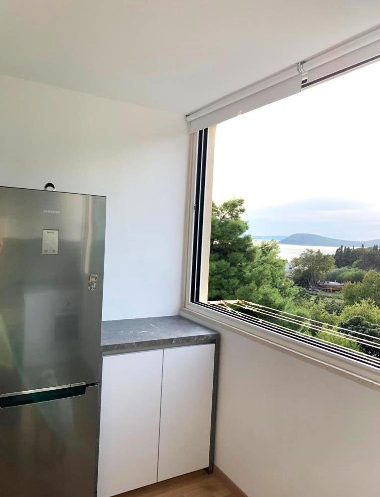 Champion Apartment Split