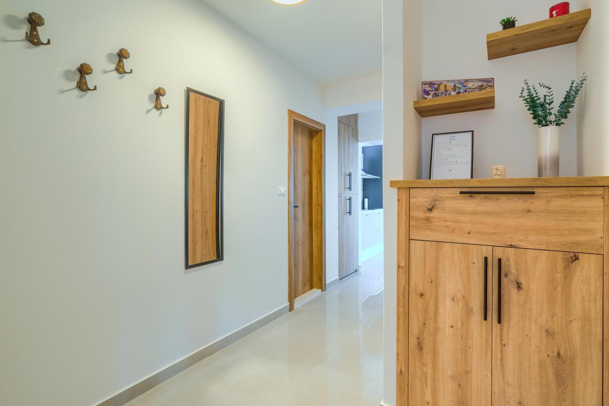 Nikola's Nest Apartment
