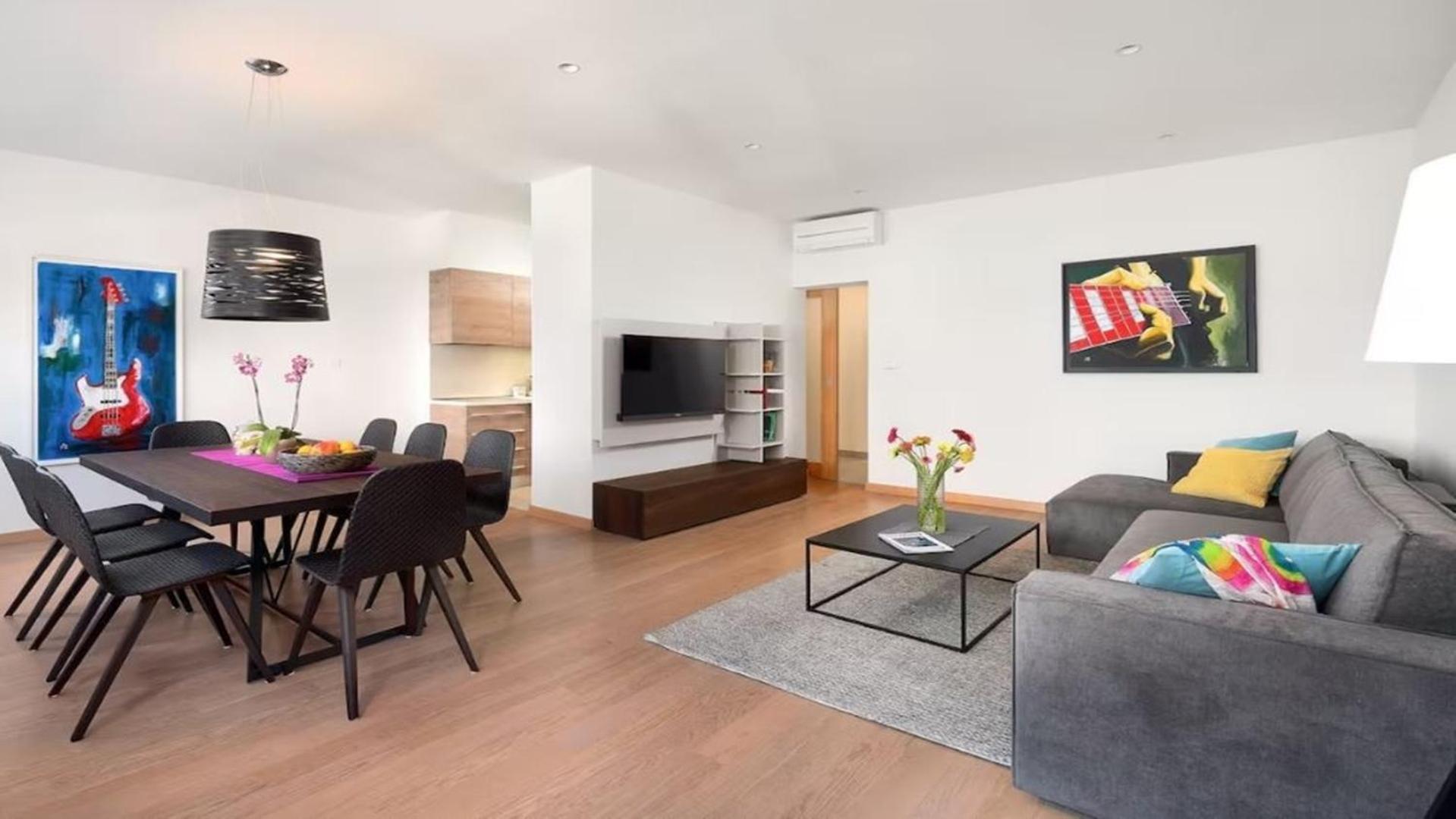 Gorgeous For 8 Guests Apartment