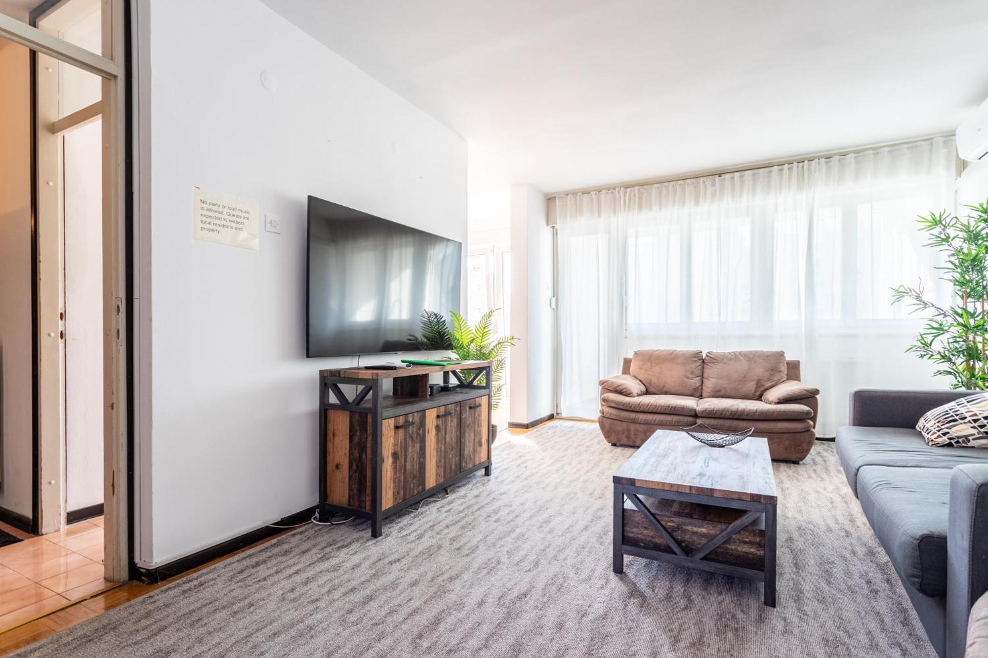 Spacious 3 Bedroom Chiara Near & Old Tovn Appartement